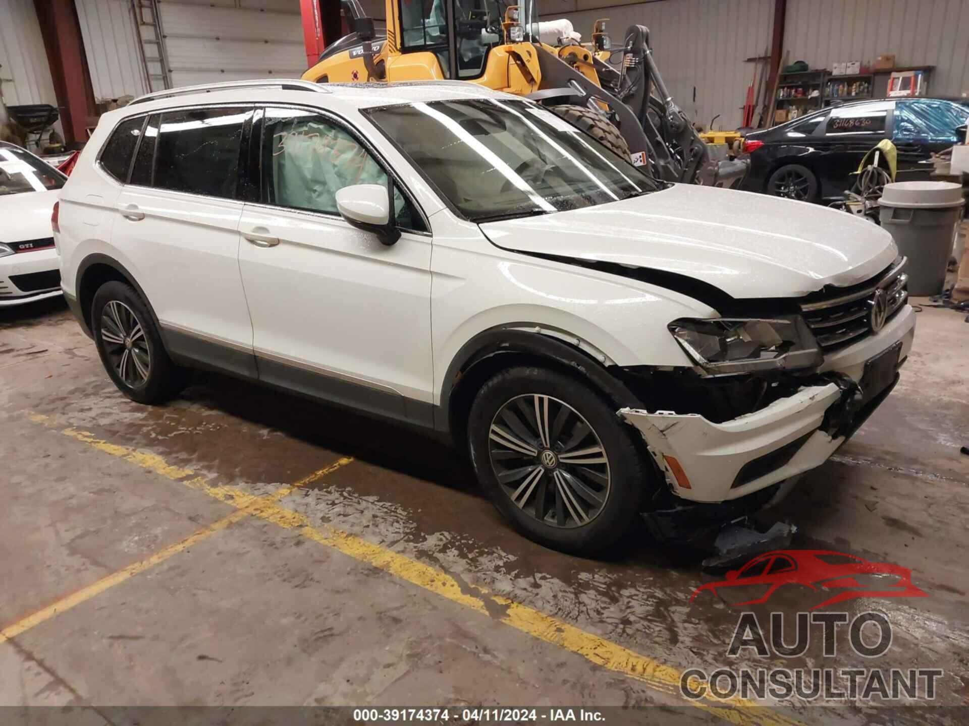 VOLKSWAGEN TIGUAN 2018 - 3VV2B7AX4JM156842