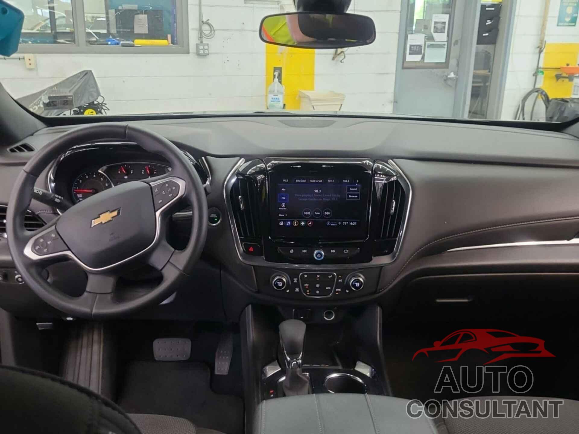 CHEVROLET TRAVERSE 2023 - 1GNEVGKW2PJ255617