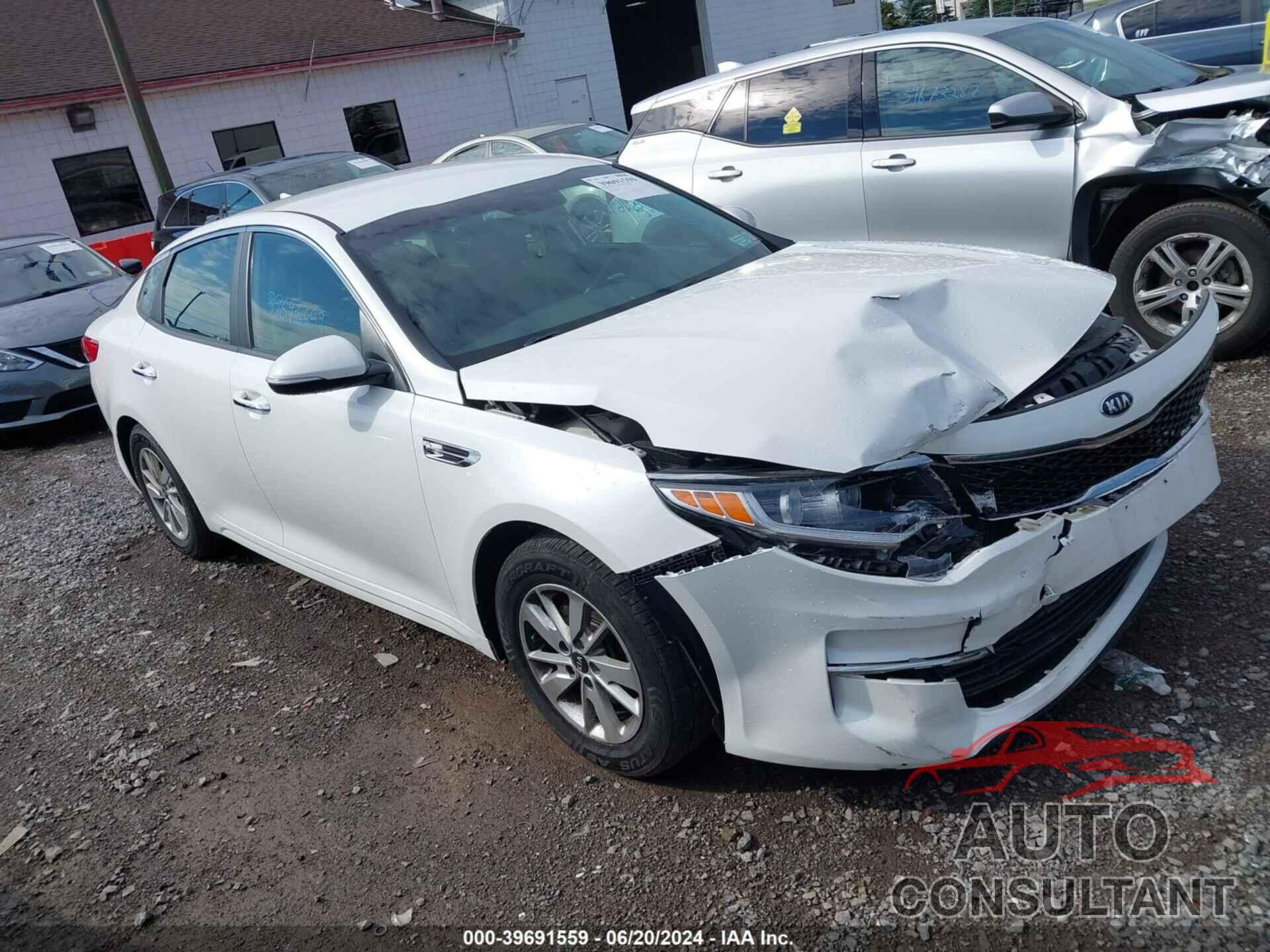 KIA OPTIMA 2018 - KNAGT4L39J5235744