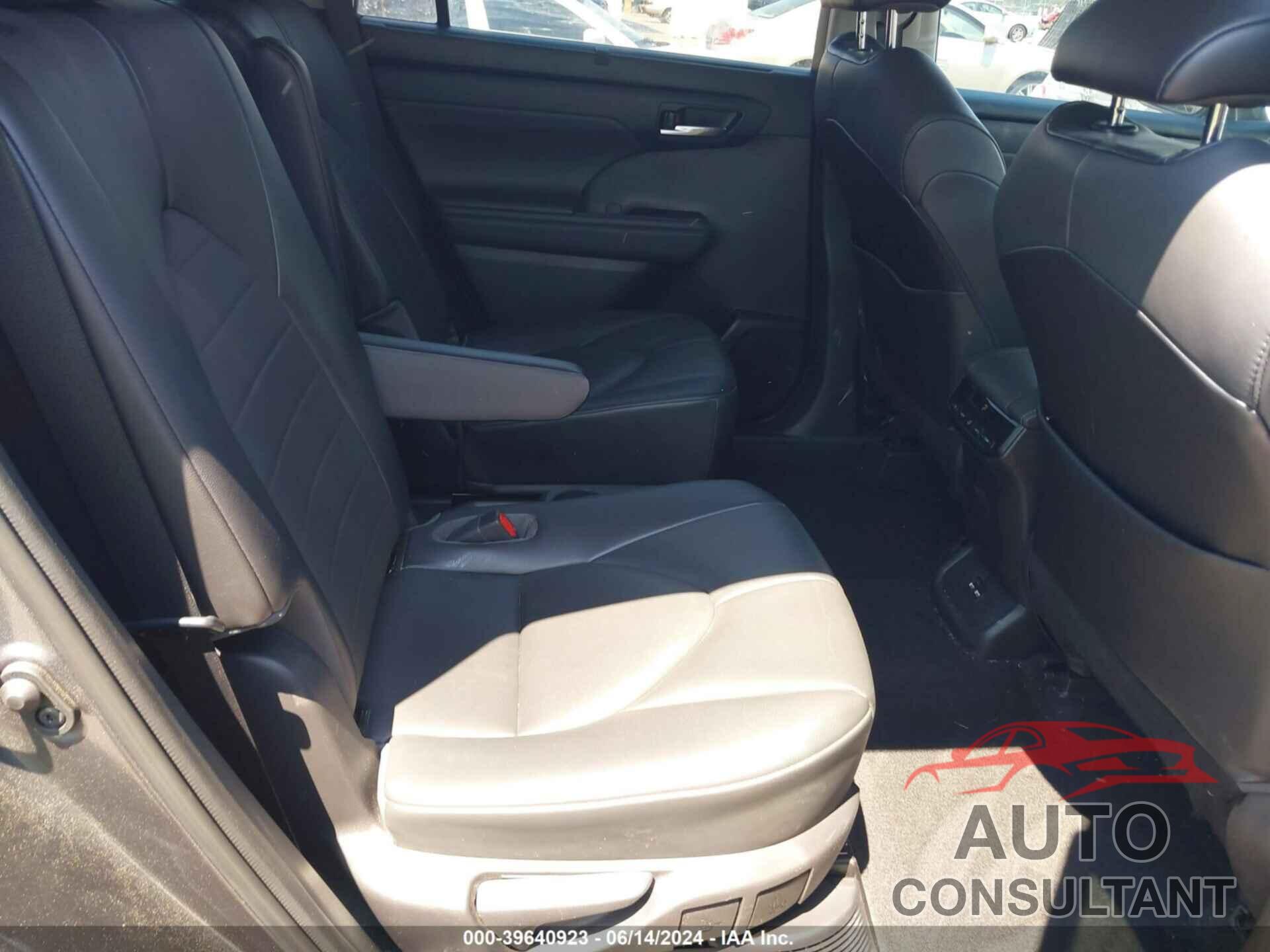 TOYOTA HIGHLANDER 2021 - 5TDGBRCH2MS052781