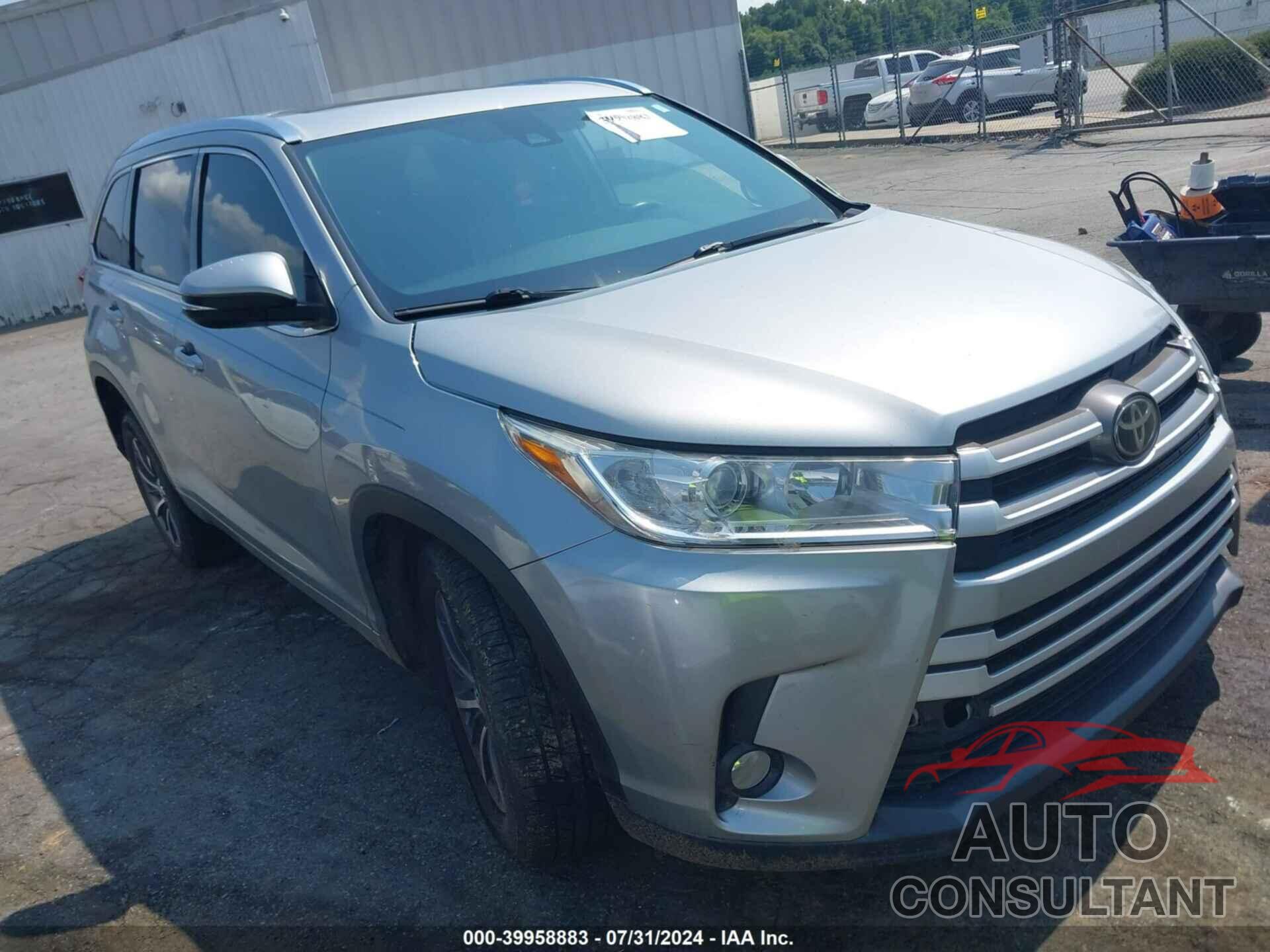 TOYOTA HIGHLANDER 2018 - 5TDKZRFH1JS544800