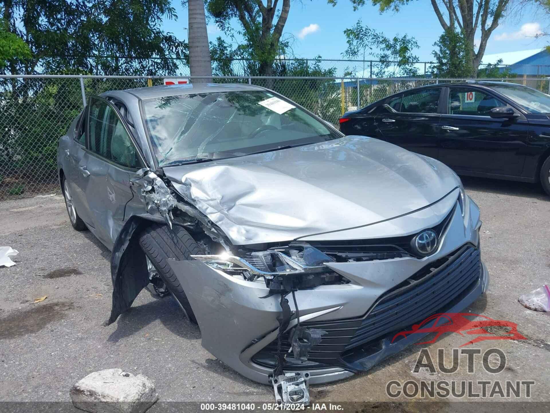 TOYOTA CAMRY 2022 - 4T1C11AK2NU647401