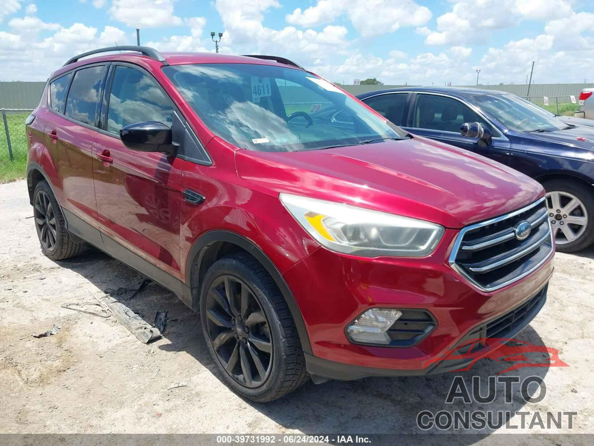 FORD ESCAPE 2017 - 1FMCU0G98HUE30641