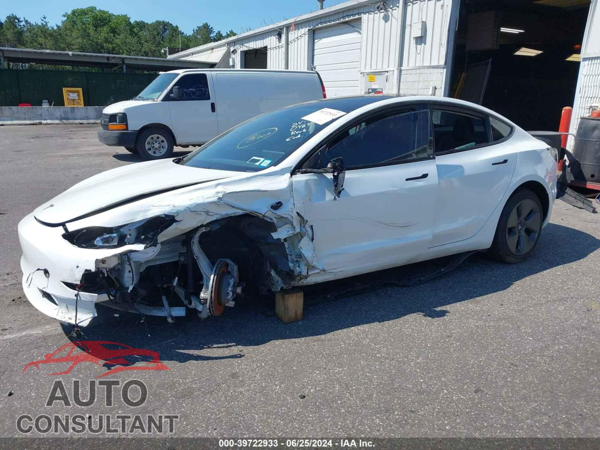 TESLA MODEL 3 2021 - 5YJ3E1EA5MF090825