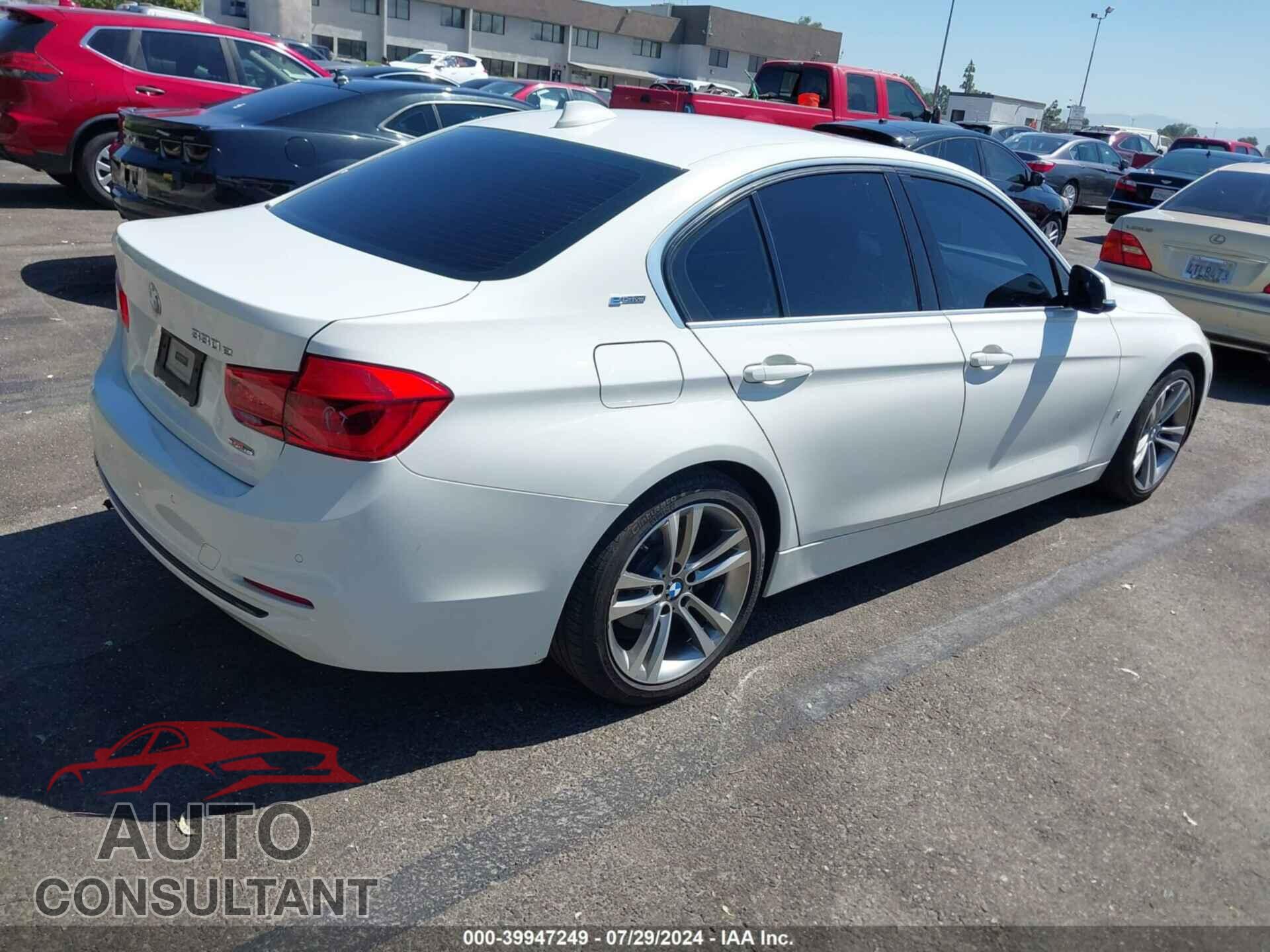 BMW 330E 2017 - WBA8E1C33HA158965