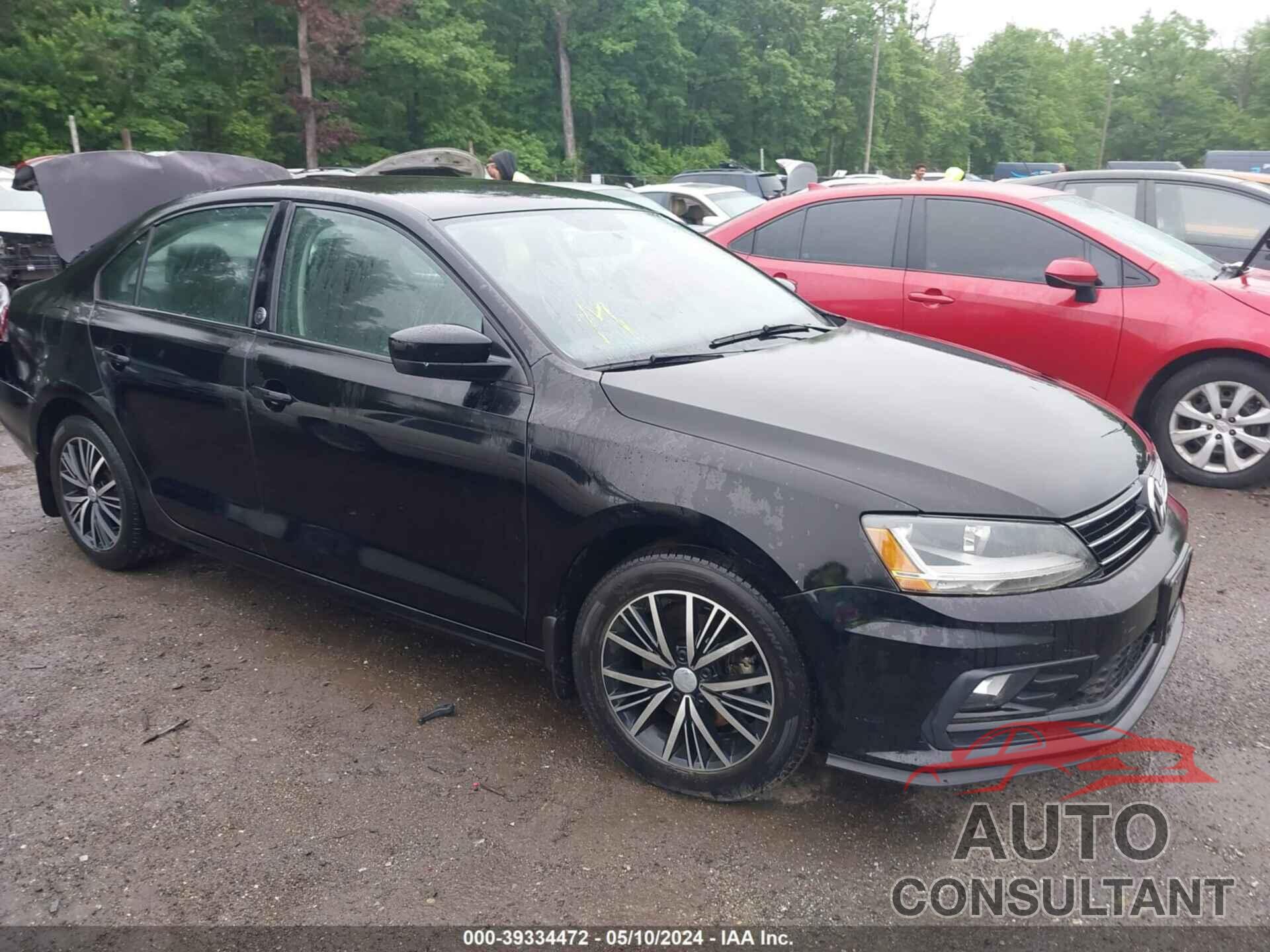 VOLKSWAGEN JETTA 2018 - 3VWDB7AJ7JM242081