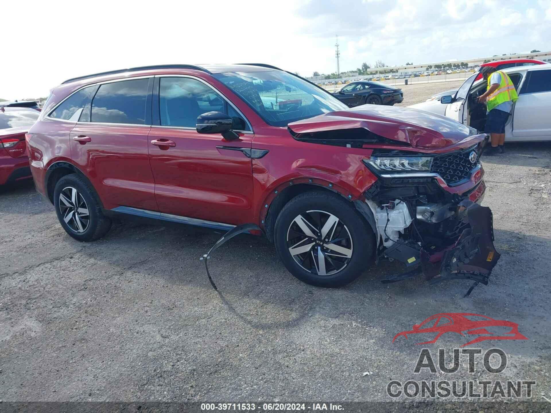 KIA SORENTO 2021 - 5XYRL4LC4MG061752