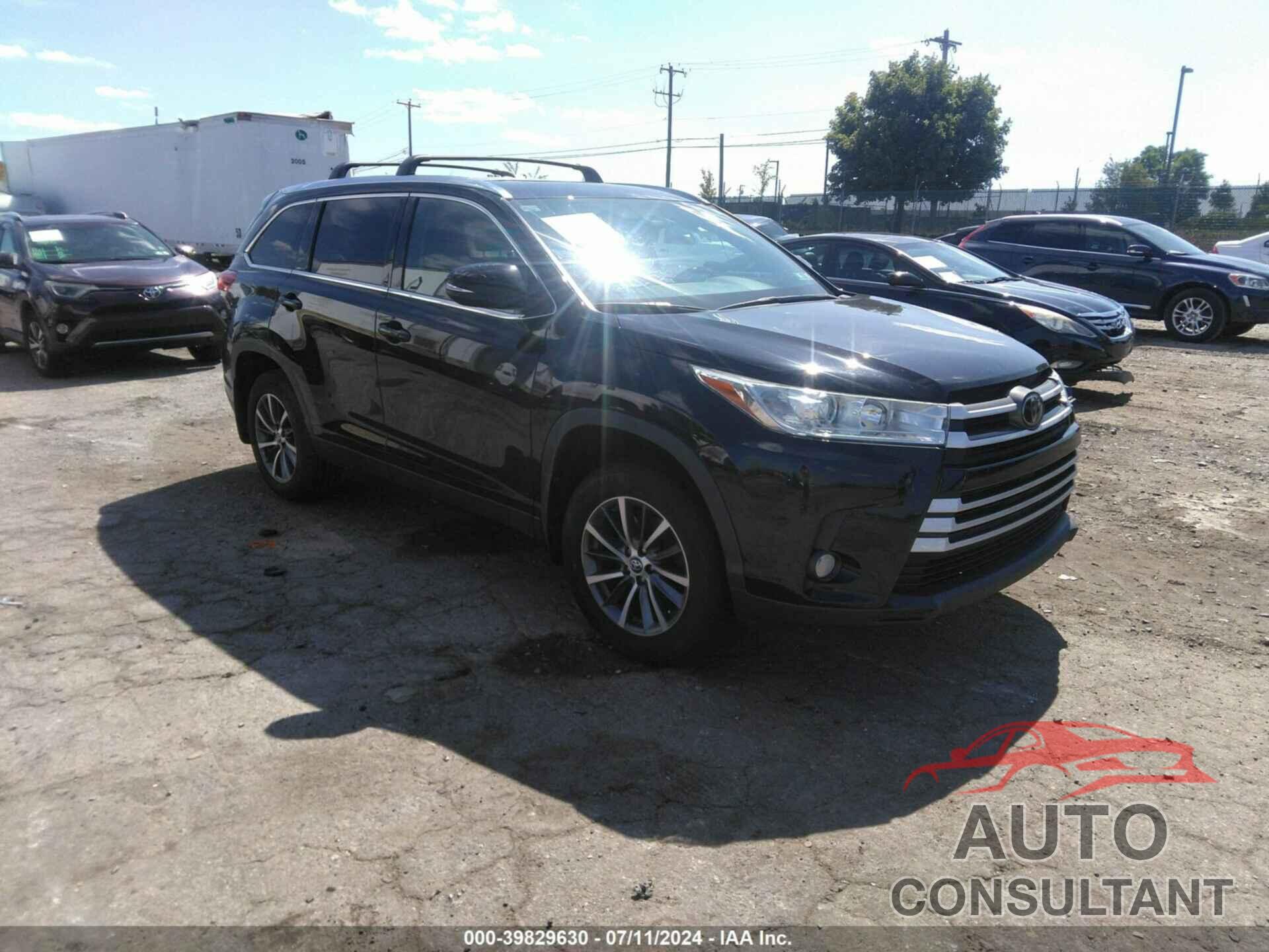 TOYOTA HIGHLANDER 2019 - 5TDJZRFHXKS575914