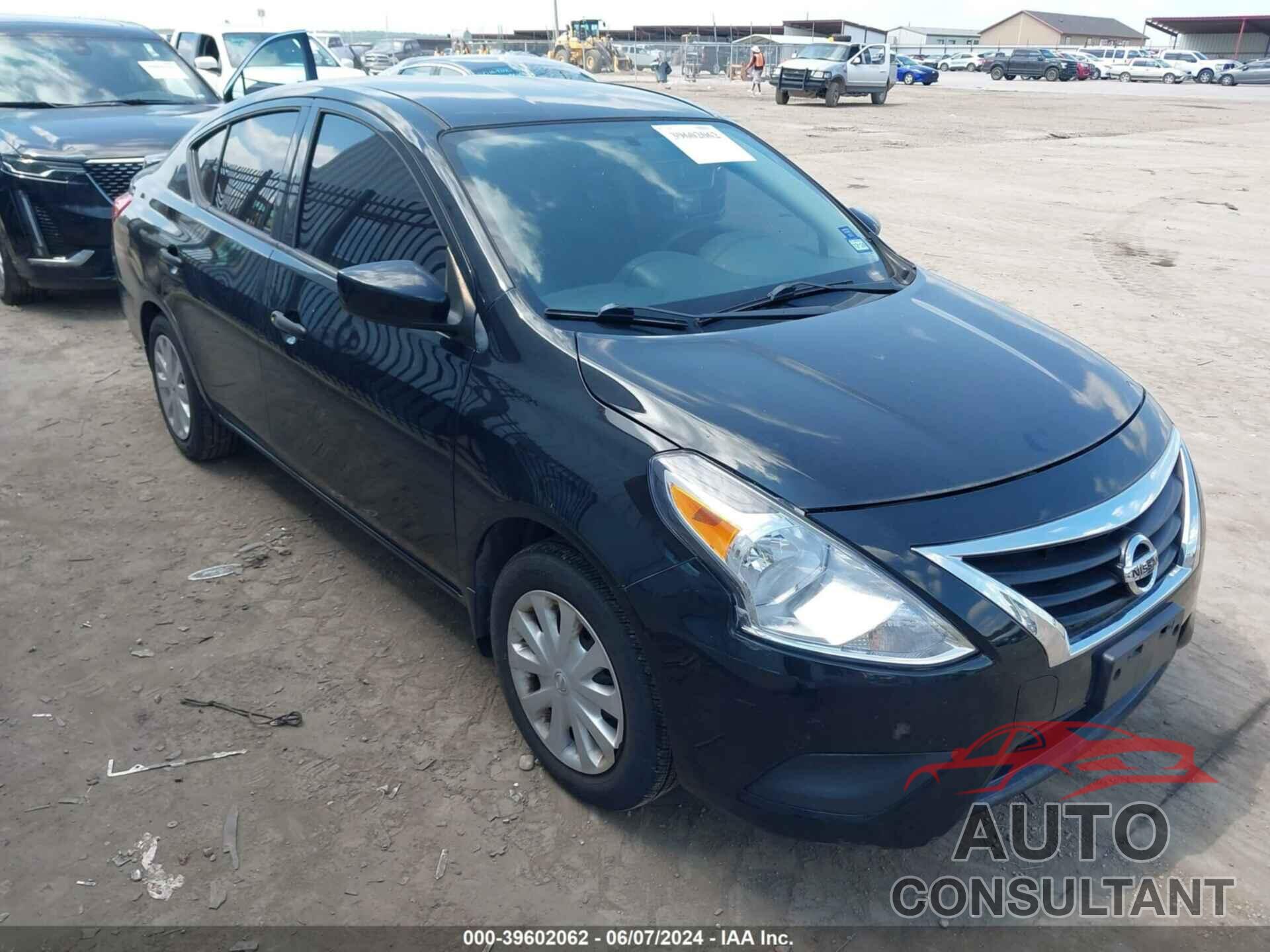 NISSAN VERSA 2017 - 3N1CN7APXHL859052