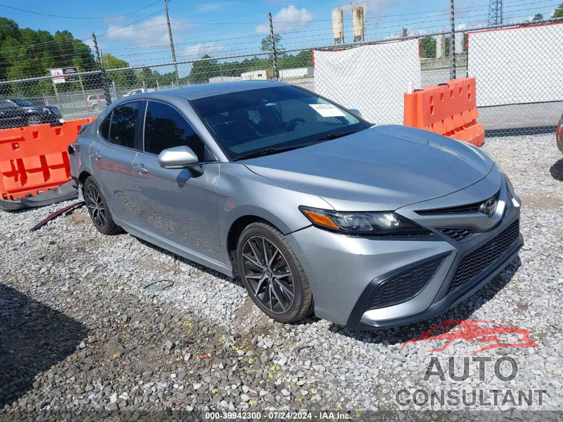 TOYOTA CAMRY 2022 - 4T1G11AK6NU643434