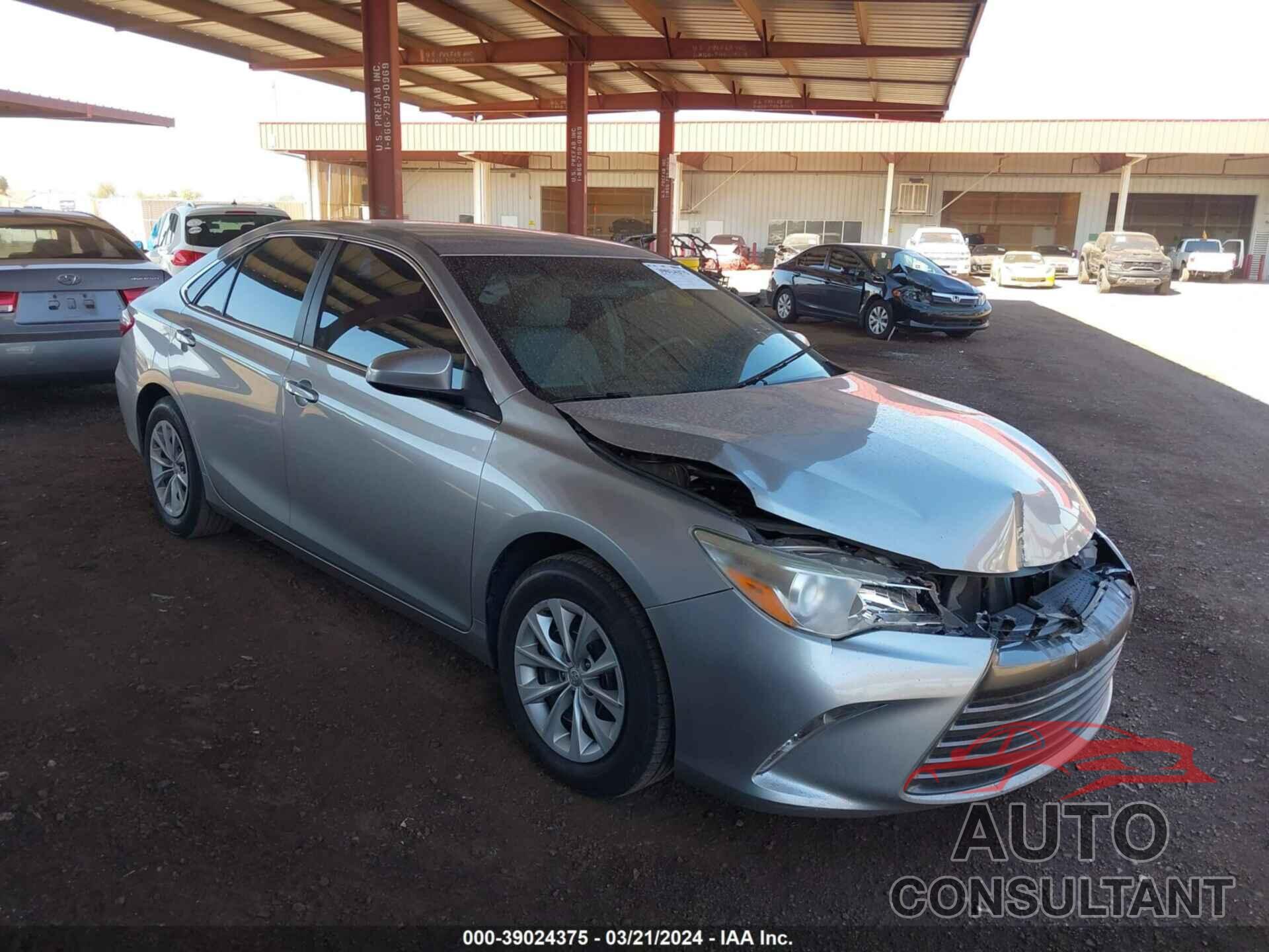TOYOTA CAMRY 2016 - 4T4BF1FK5GR553818