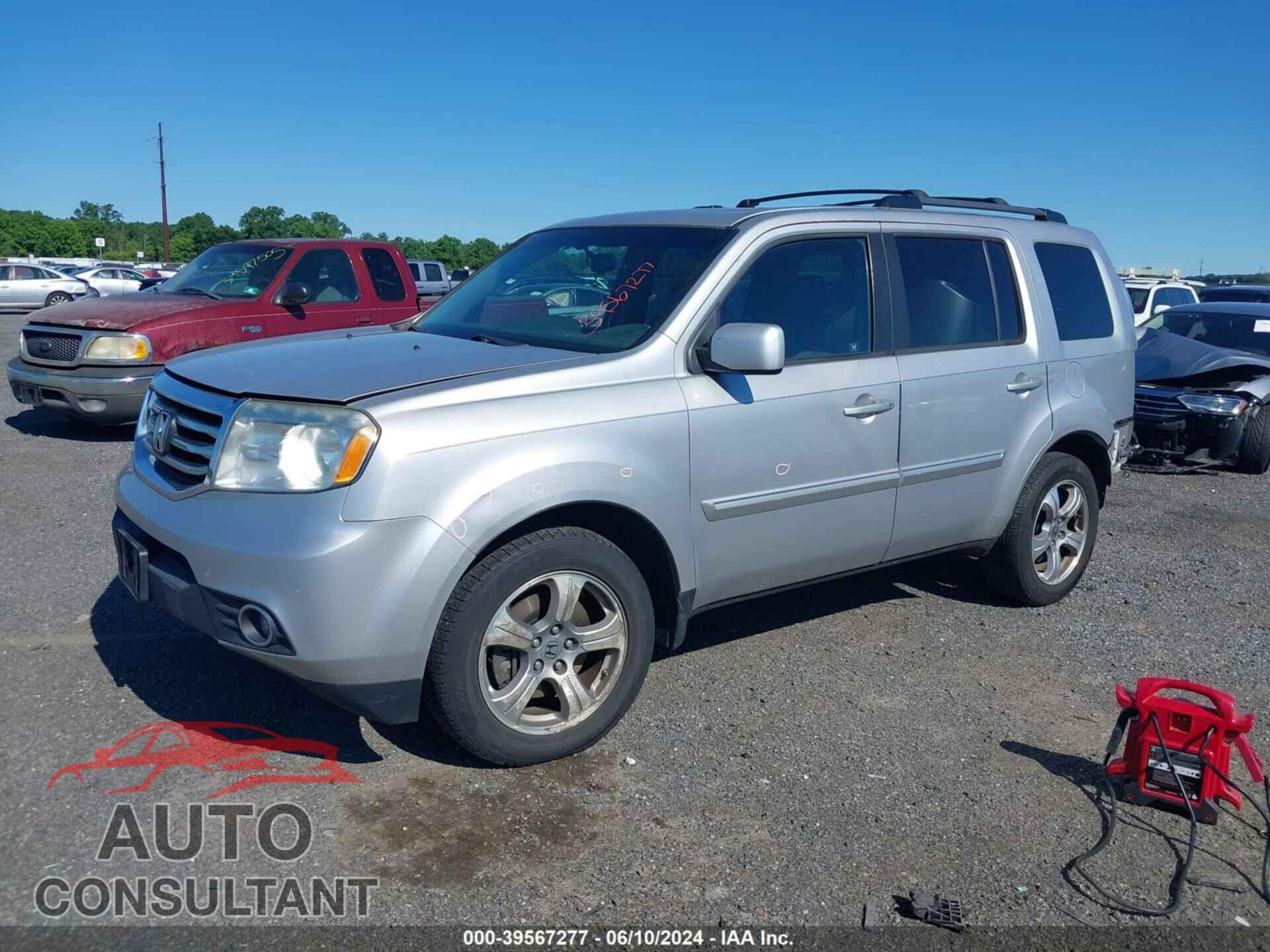 HONDA PILOT 2012 - 5FNYF4H6XCB040898