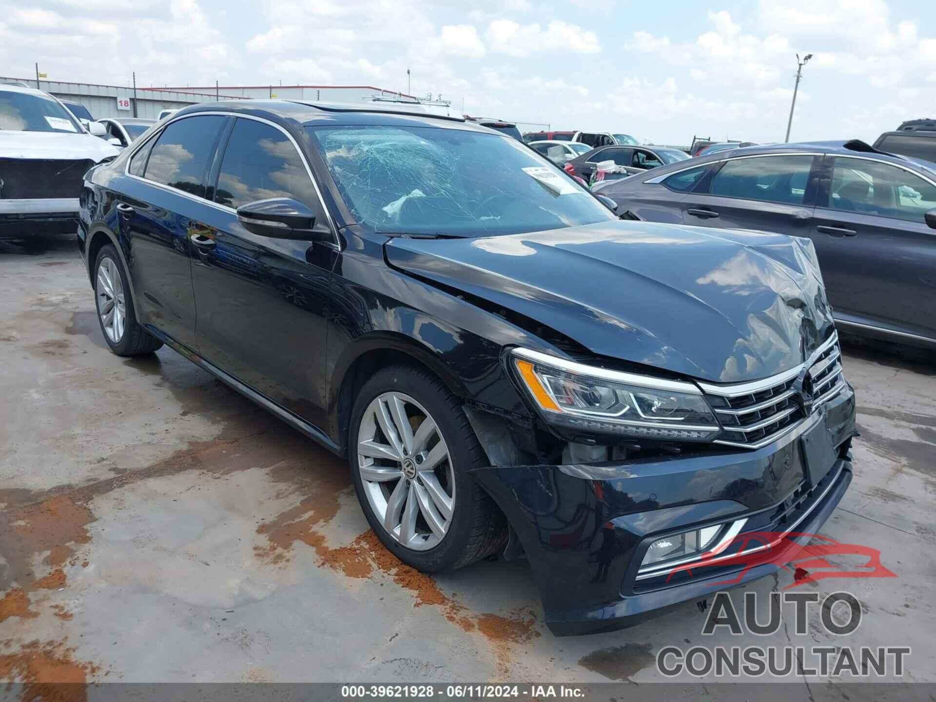 VOLKSWAGEN PASSAT 2018 - 1VWBA7A33JC043462