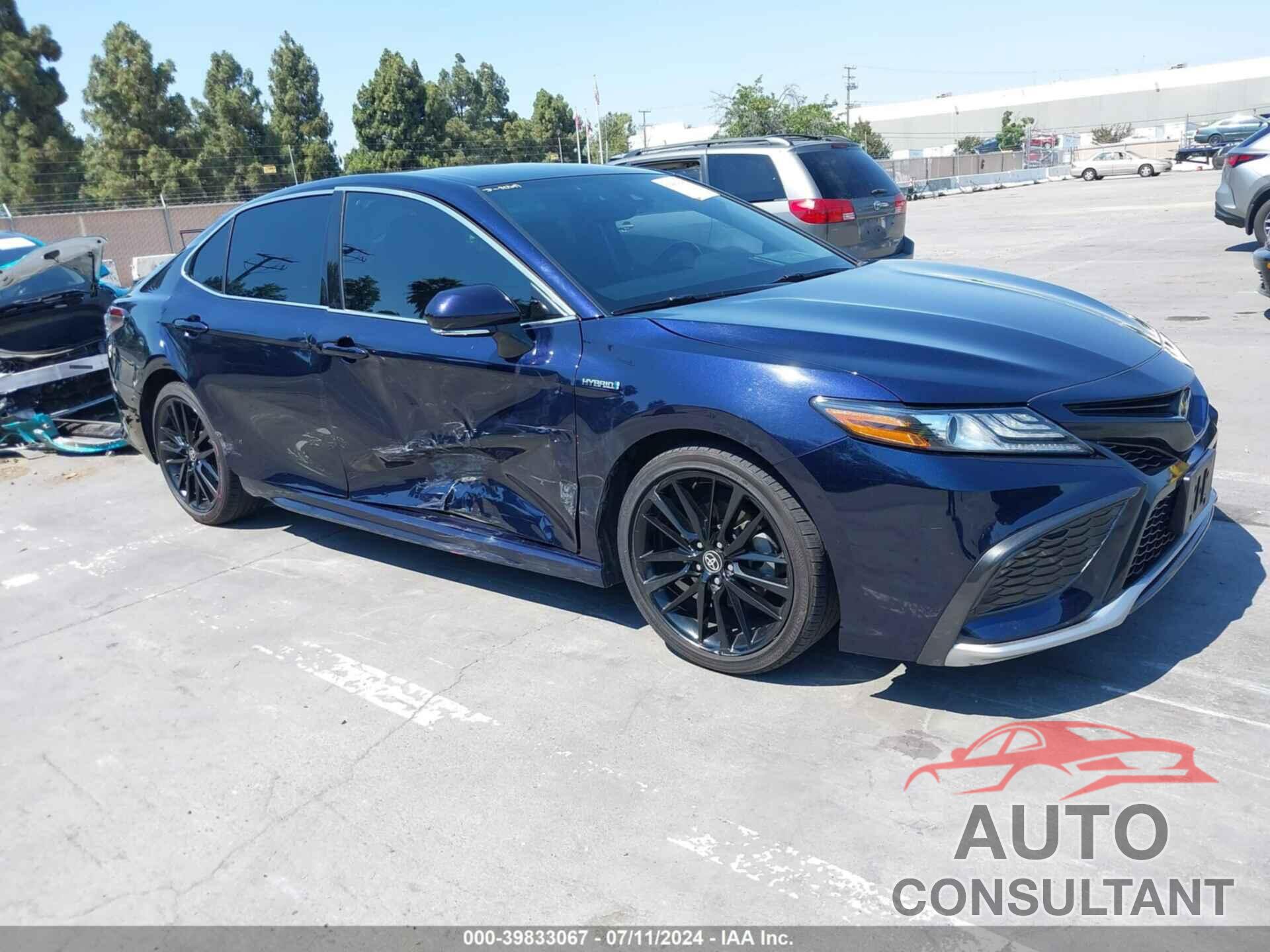 TOYOTA CAMRY 2021 - 4T1K31AK8MU548120
