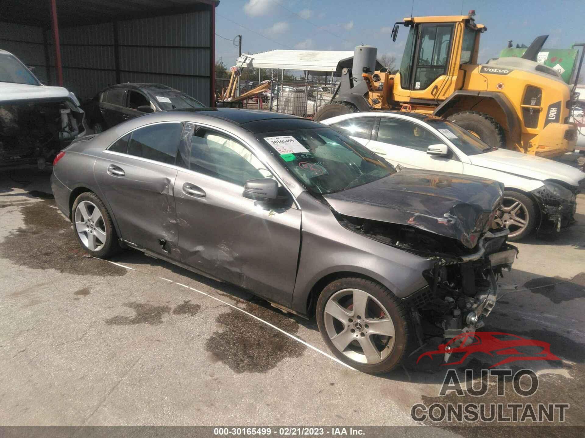 MERCEDES-BENZ CLA 2019 - WDDSJ4EB8KN735649