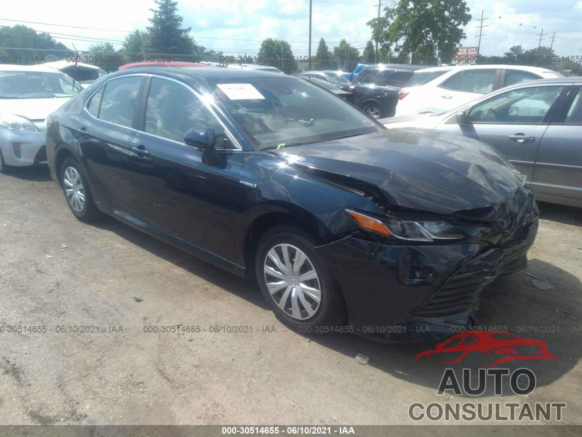 TOYOTA CAMRY 2018 - 4T1B31HK2JU507175