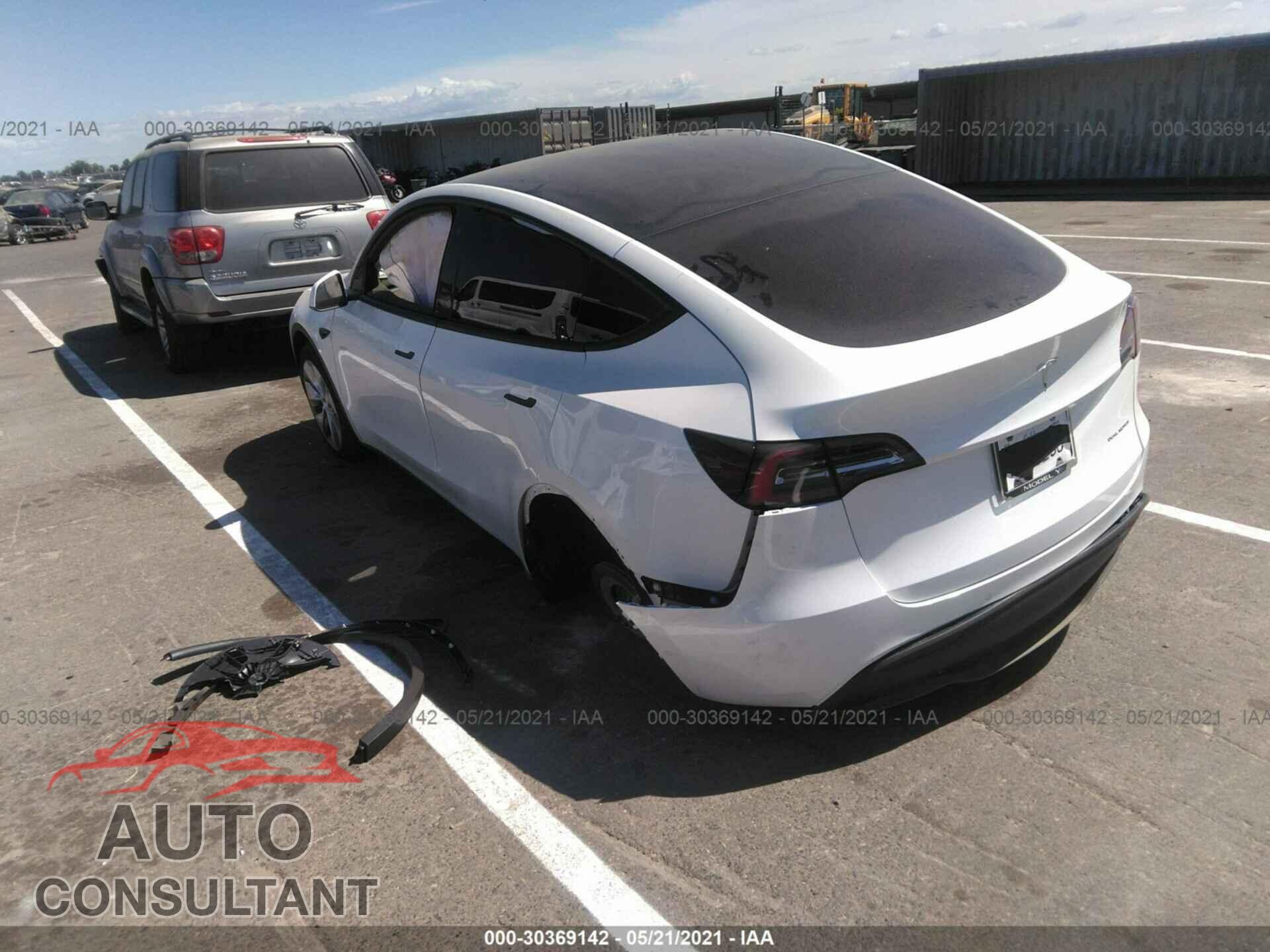 TESLA MODEL Y 2021 - 5YJYGDEE2MF150807