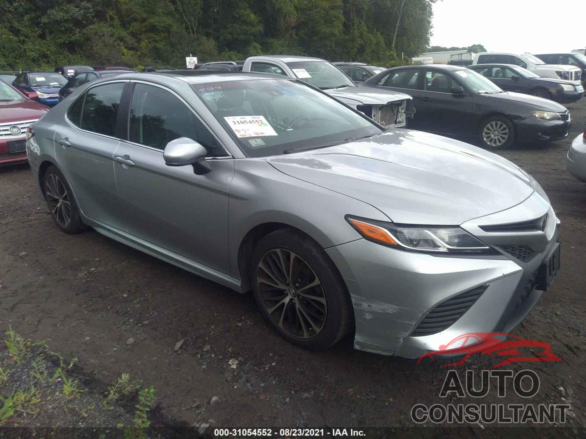 TOYOTA CAMRY 2018 - 4T1B11HK3JU532818