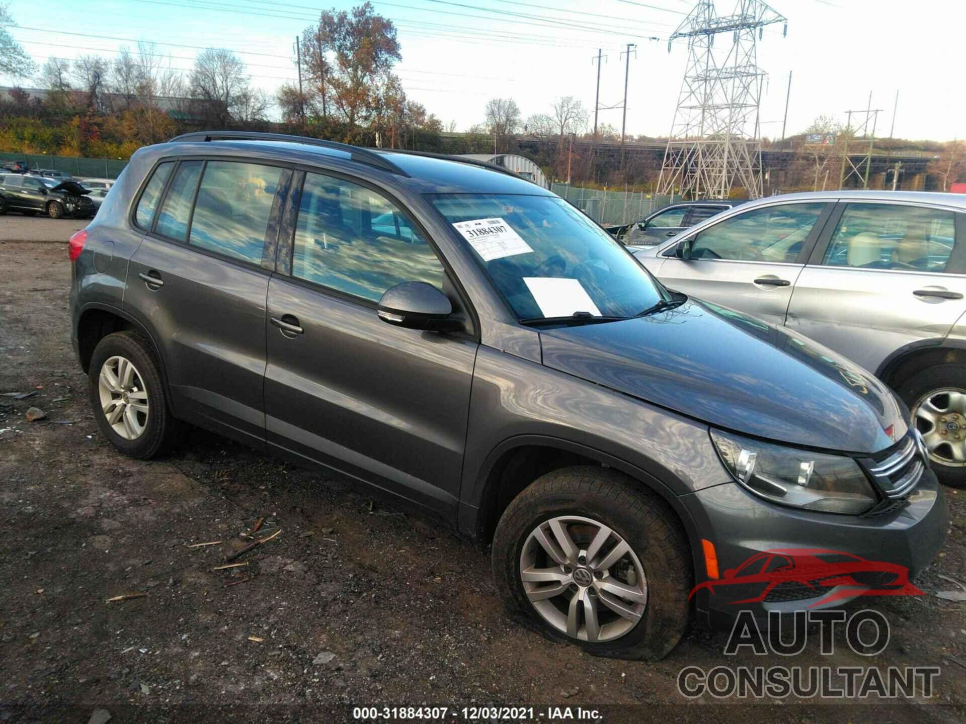 VOLKSWAGEN TIGUAN 2016 - WVGBV7AX3GW615367