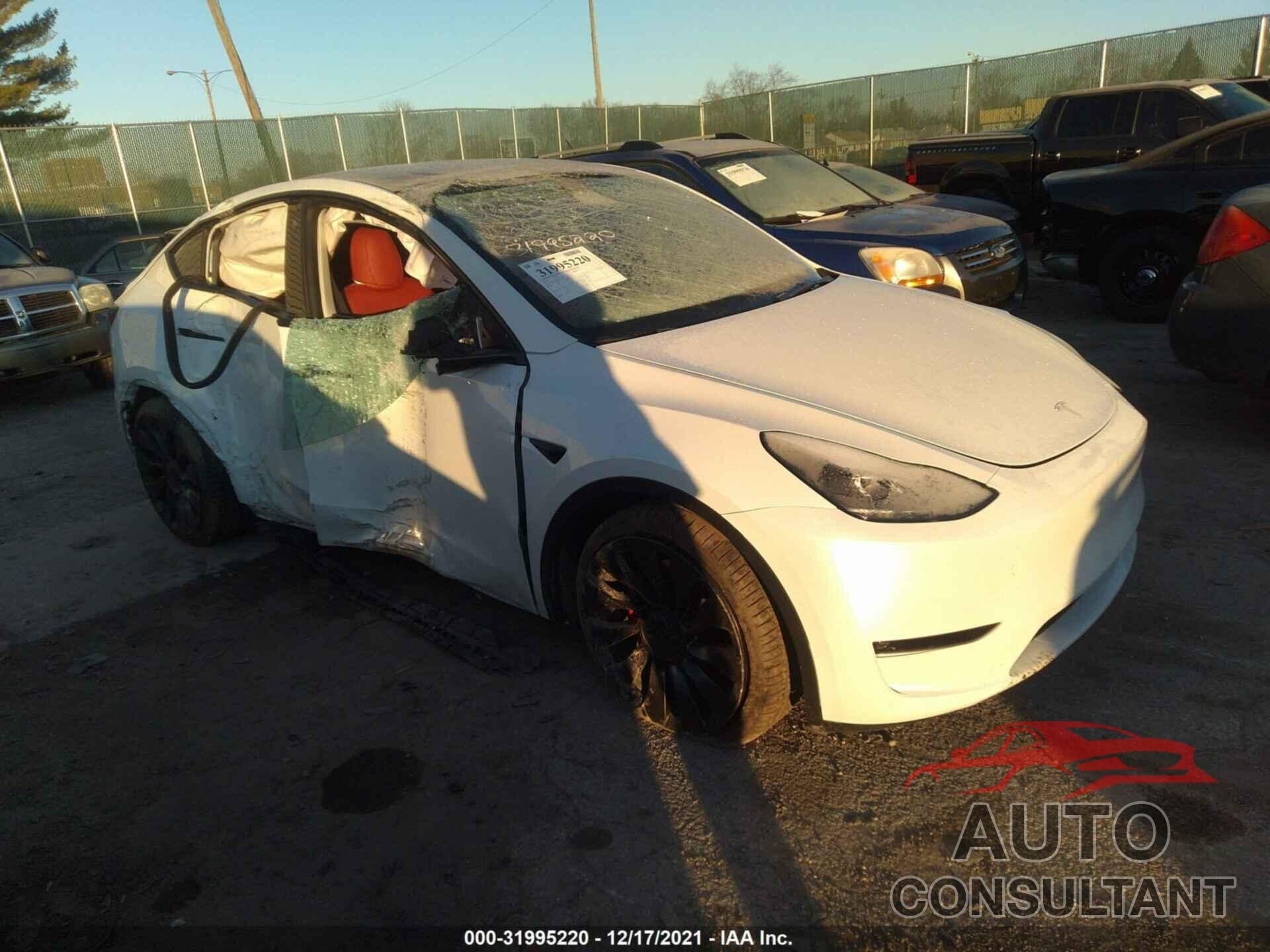 TESLA MODEL Y 2021 - 5YJYGDEF2MF267344
