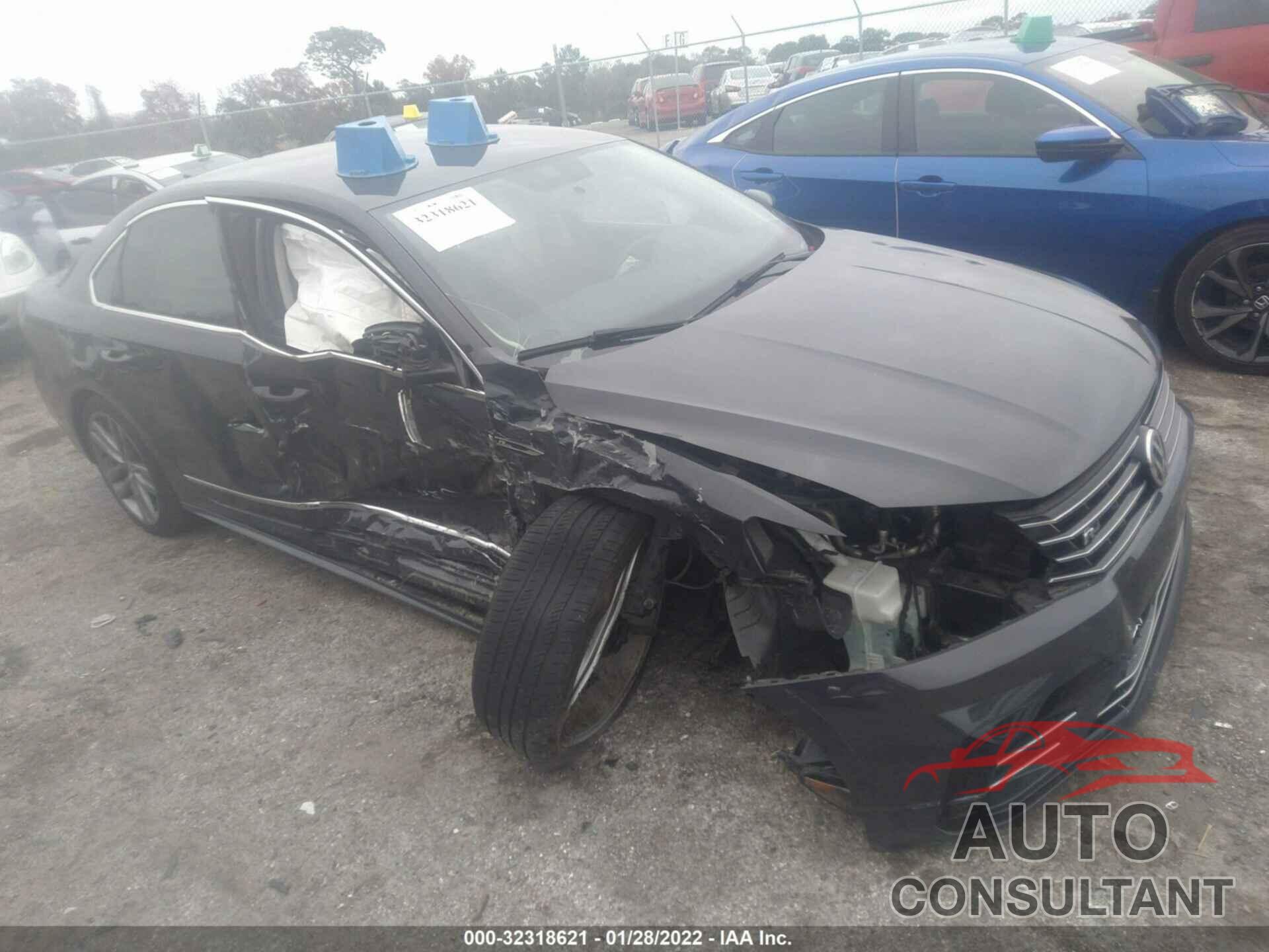 VOLKSWAGEN PASSAT 2017 - 1VWDT7A30HC059373
