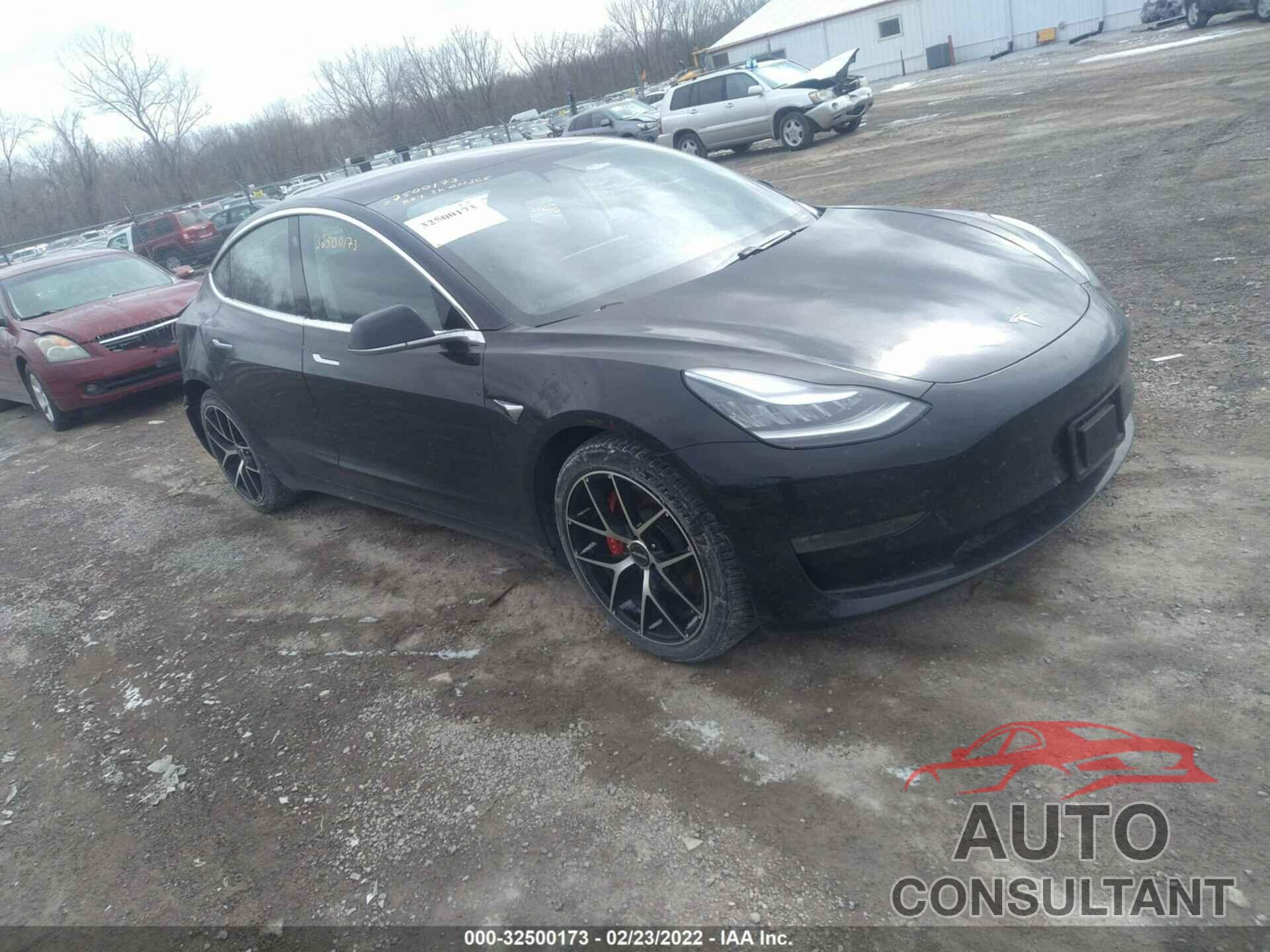 TESLA MODEL 3 2018 - 5YJ3E1EB1JF082418