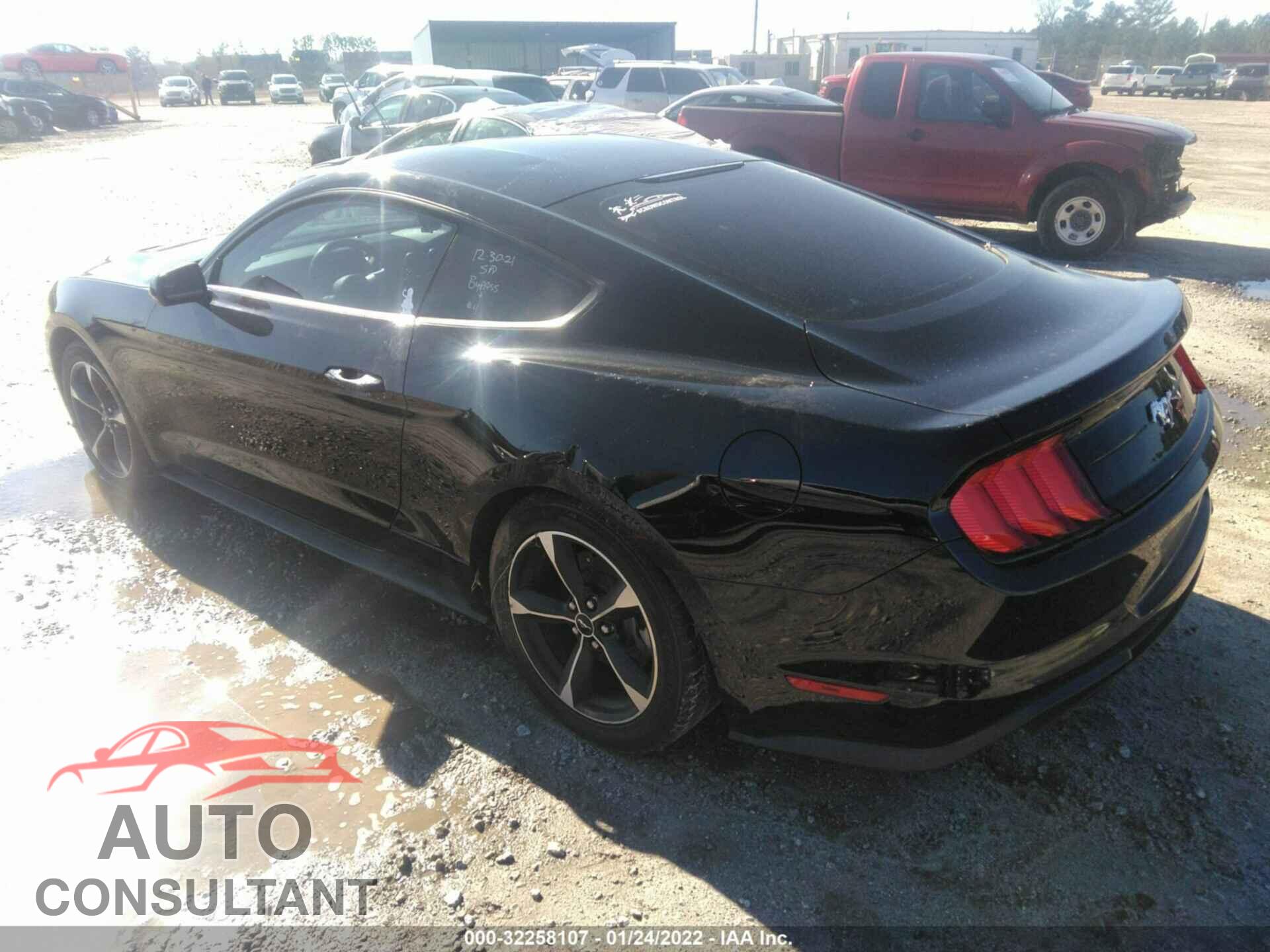 FORD MUSTANG 2018 - 1FA6P8TH1J5126061