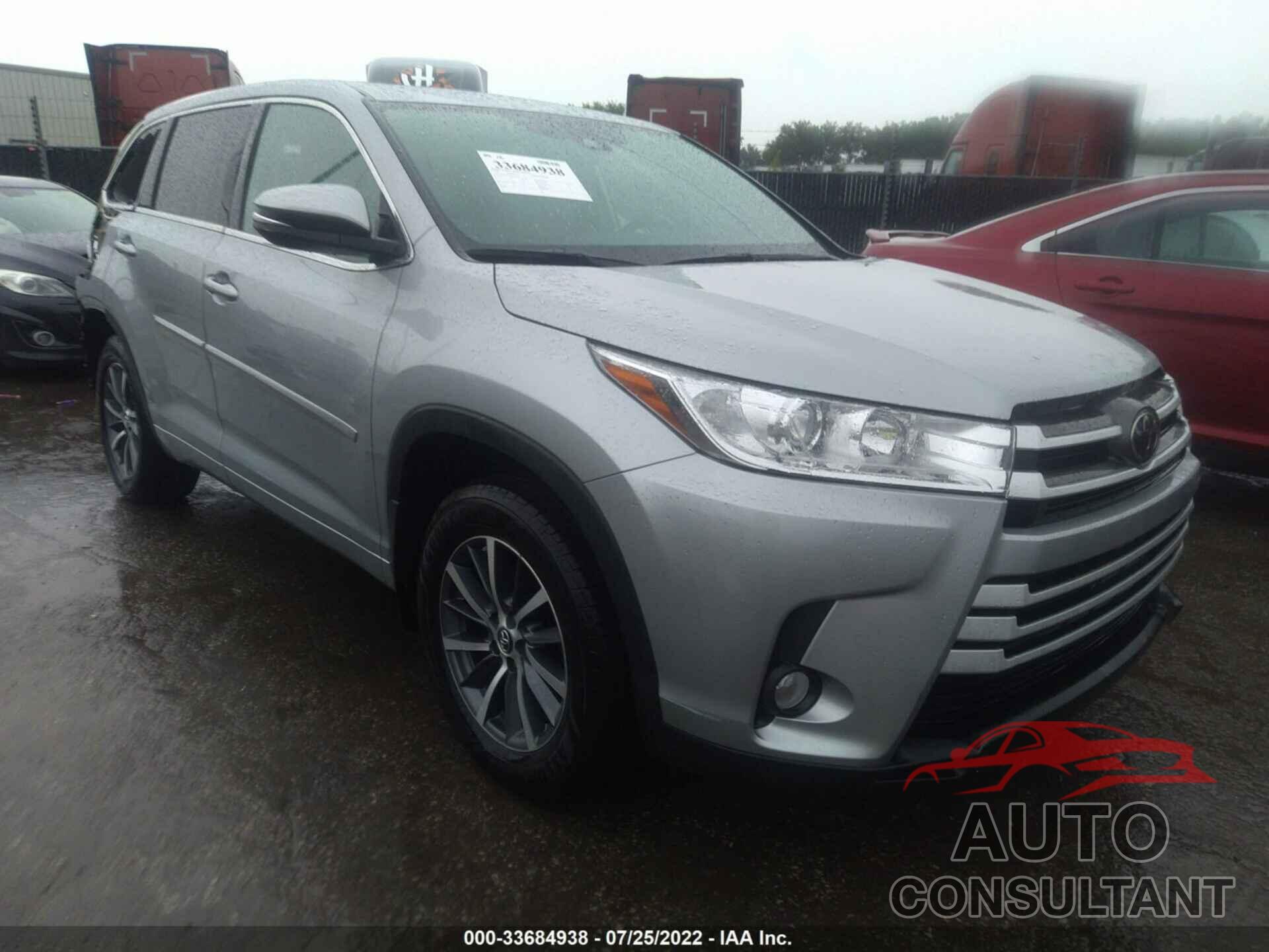 TOYOTA HIGHLANDER 2018 - 5TDJZRFH4JS495183