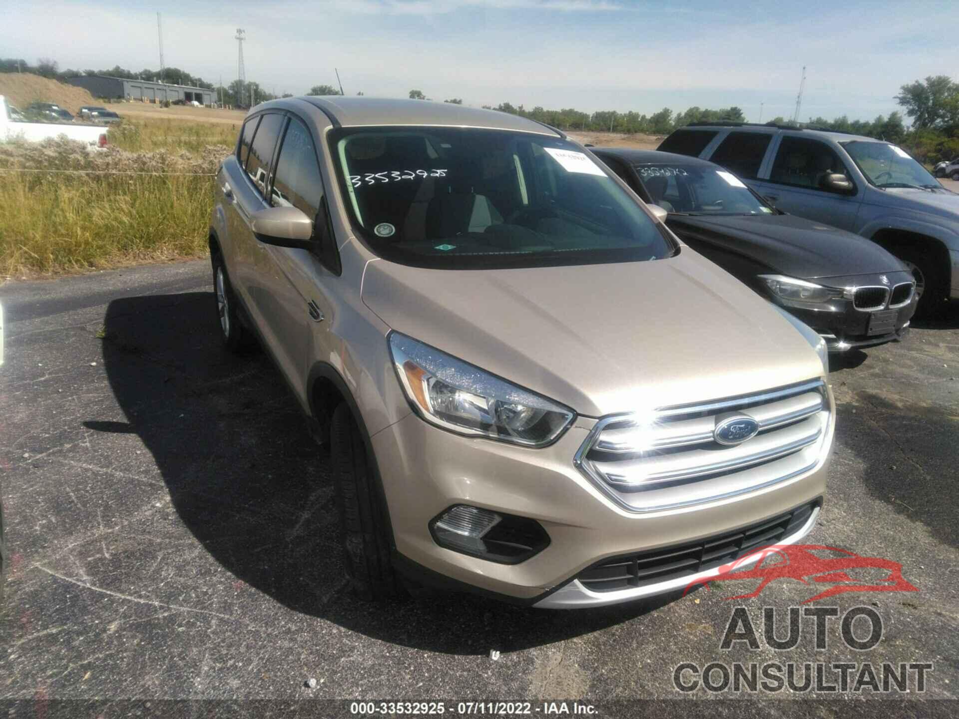 FORD ESCAPE 2017 - 1FMCU0GD5HUA40679