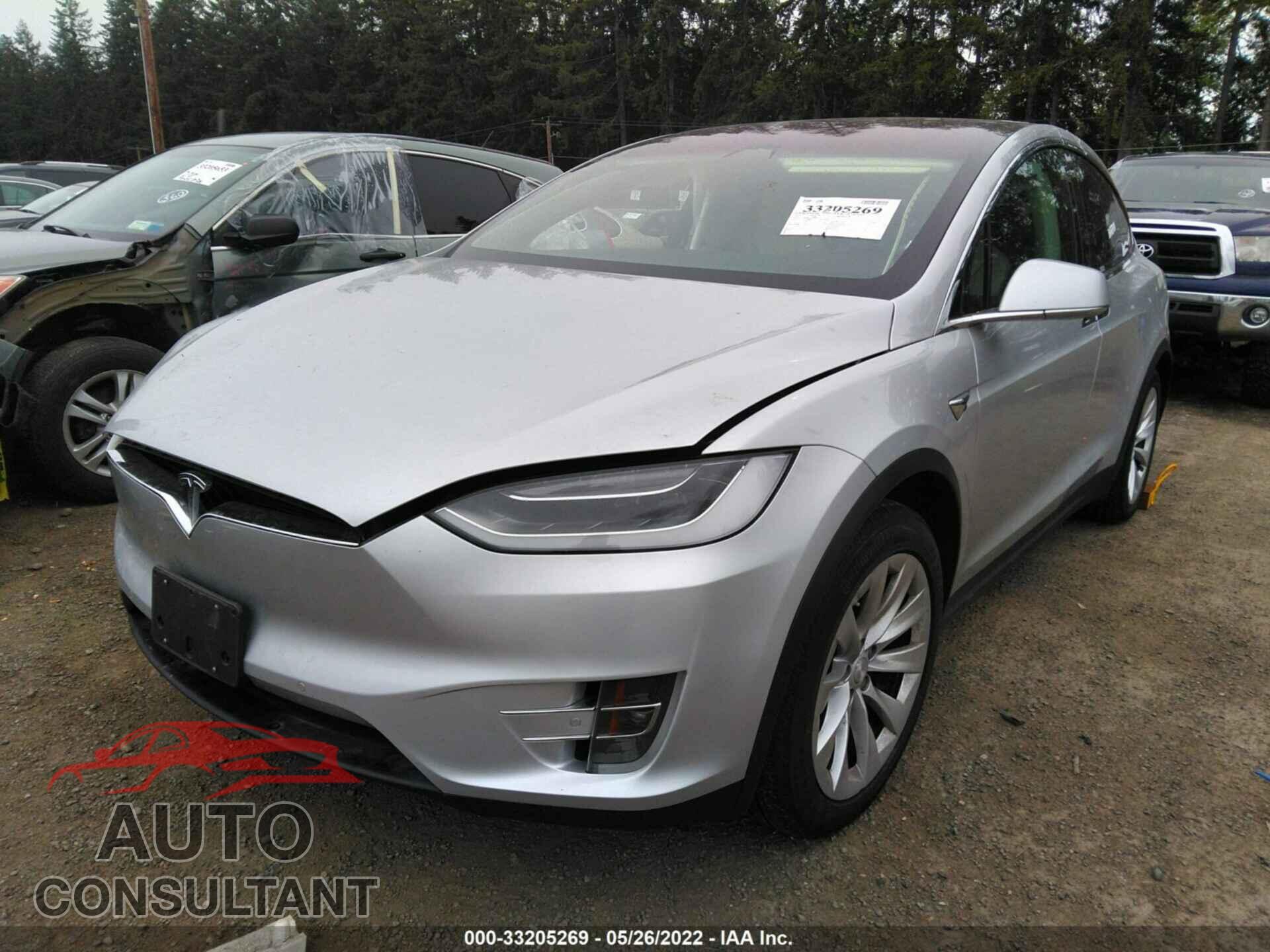 TESLA MODEL X 2017 - 5YJXCBE21HF076173