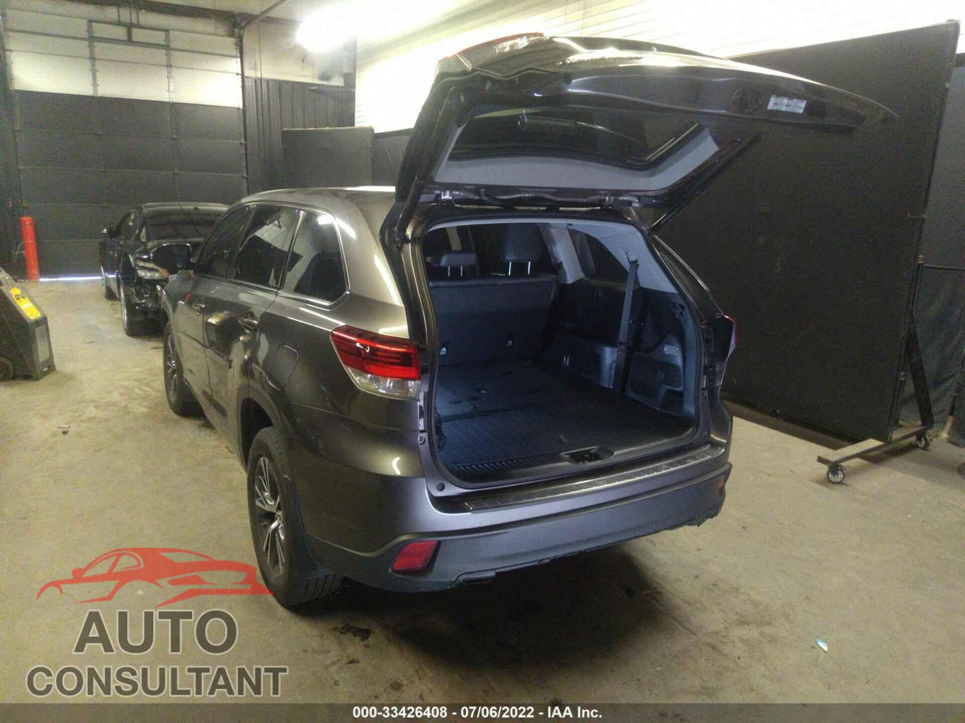 TOYOTA HIGHLANDER 2018 - 5TDBZRFH4JS852026