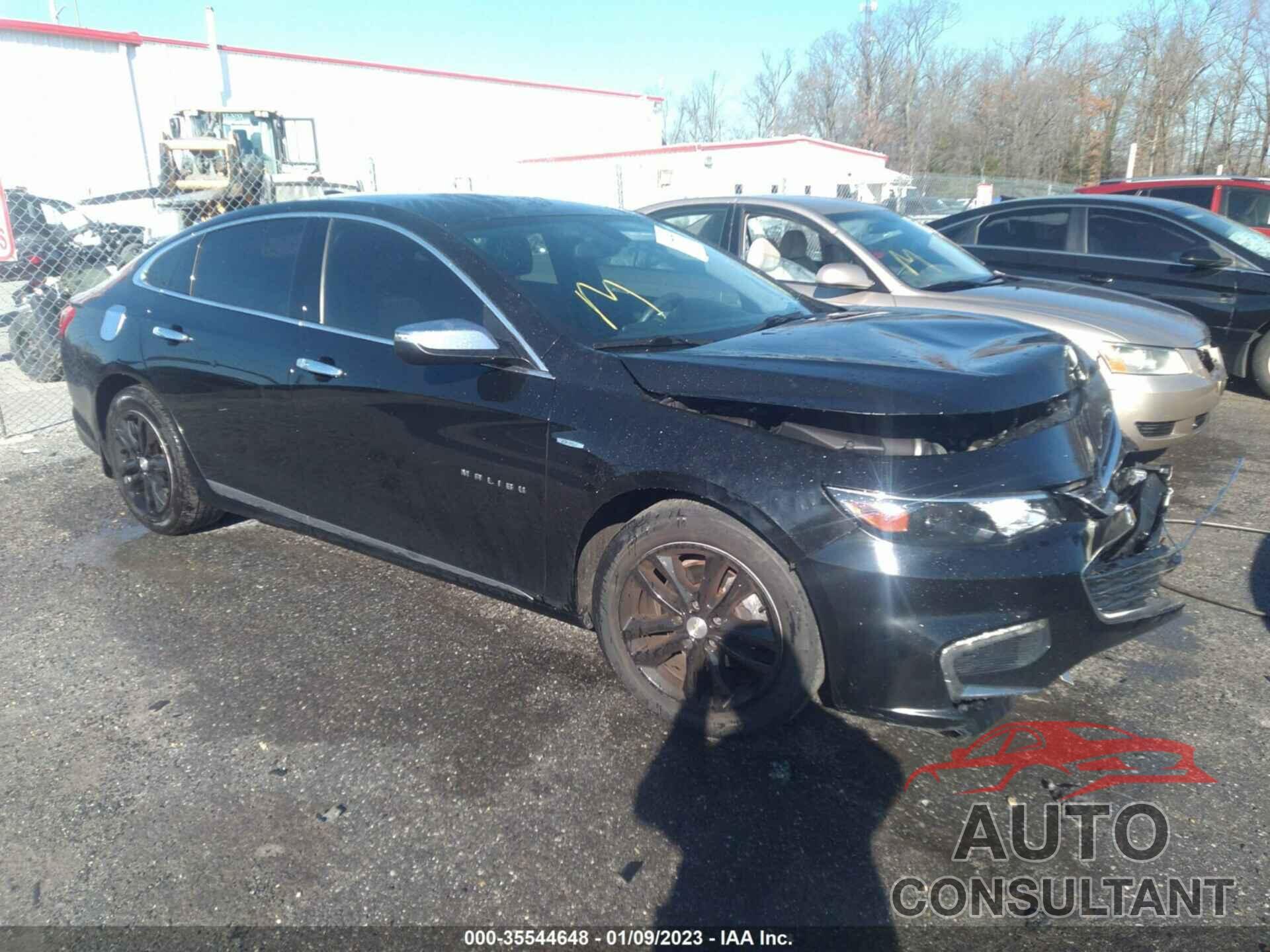 CHEVROLET MALIBU 2017 - 1G1ZE5ST8HF213972