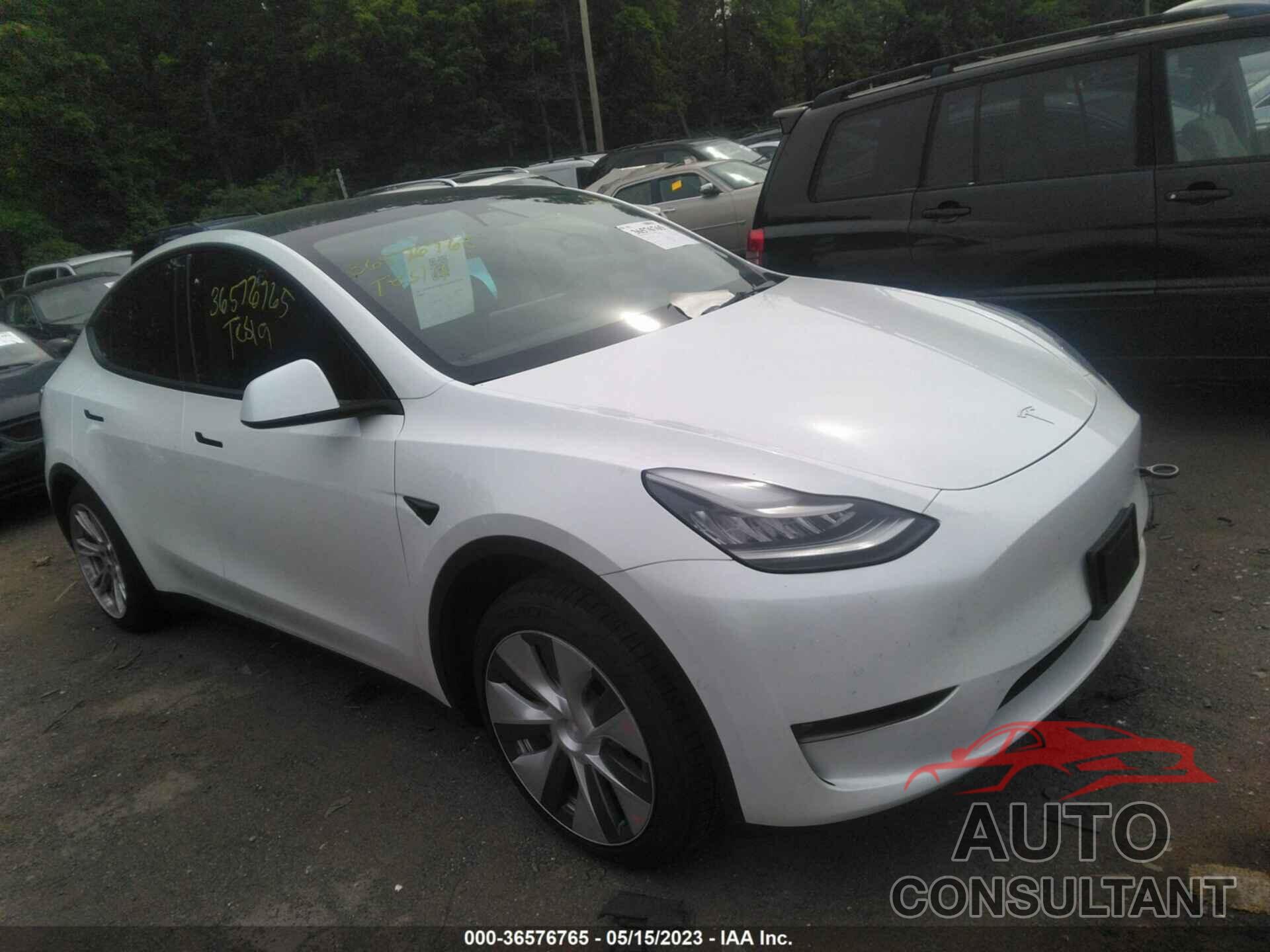 TESLA MODEL Y 2021 - 5YJYGDED7MF103523