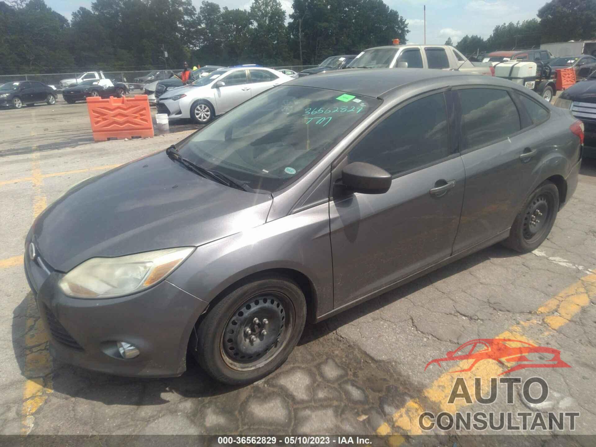 FORD FOCUS 2012 - 1FAHP3F2XCL106537