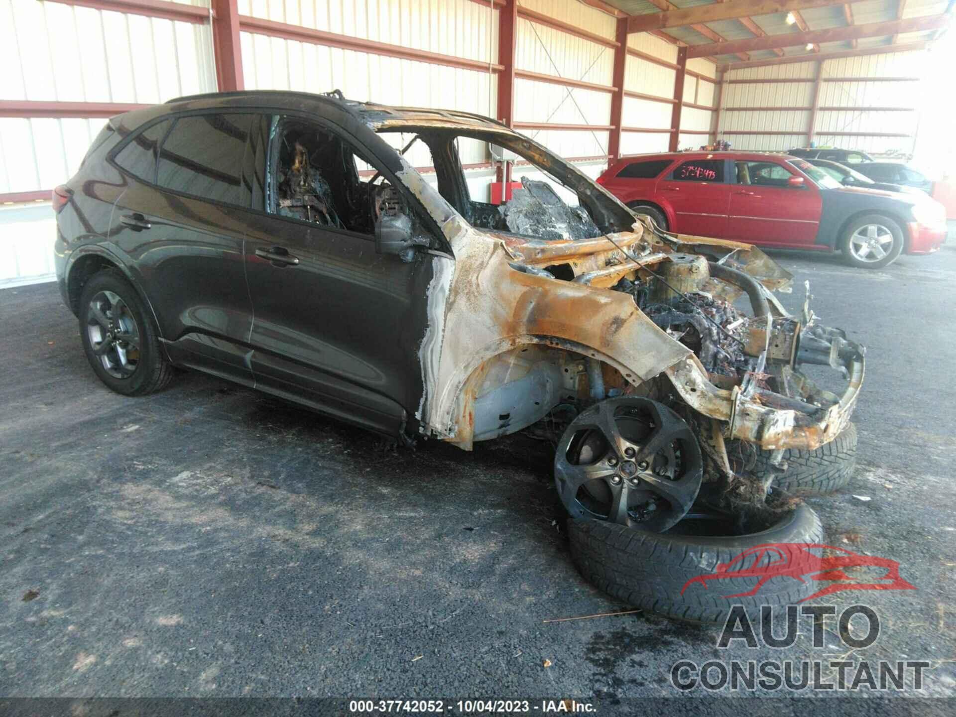 FORD ESCAPE 2023 - 1FMCU9MNXPUB00231