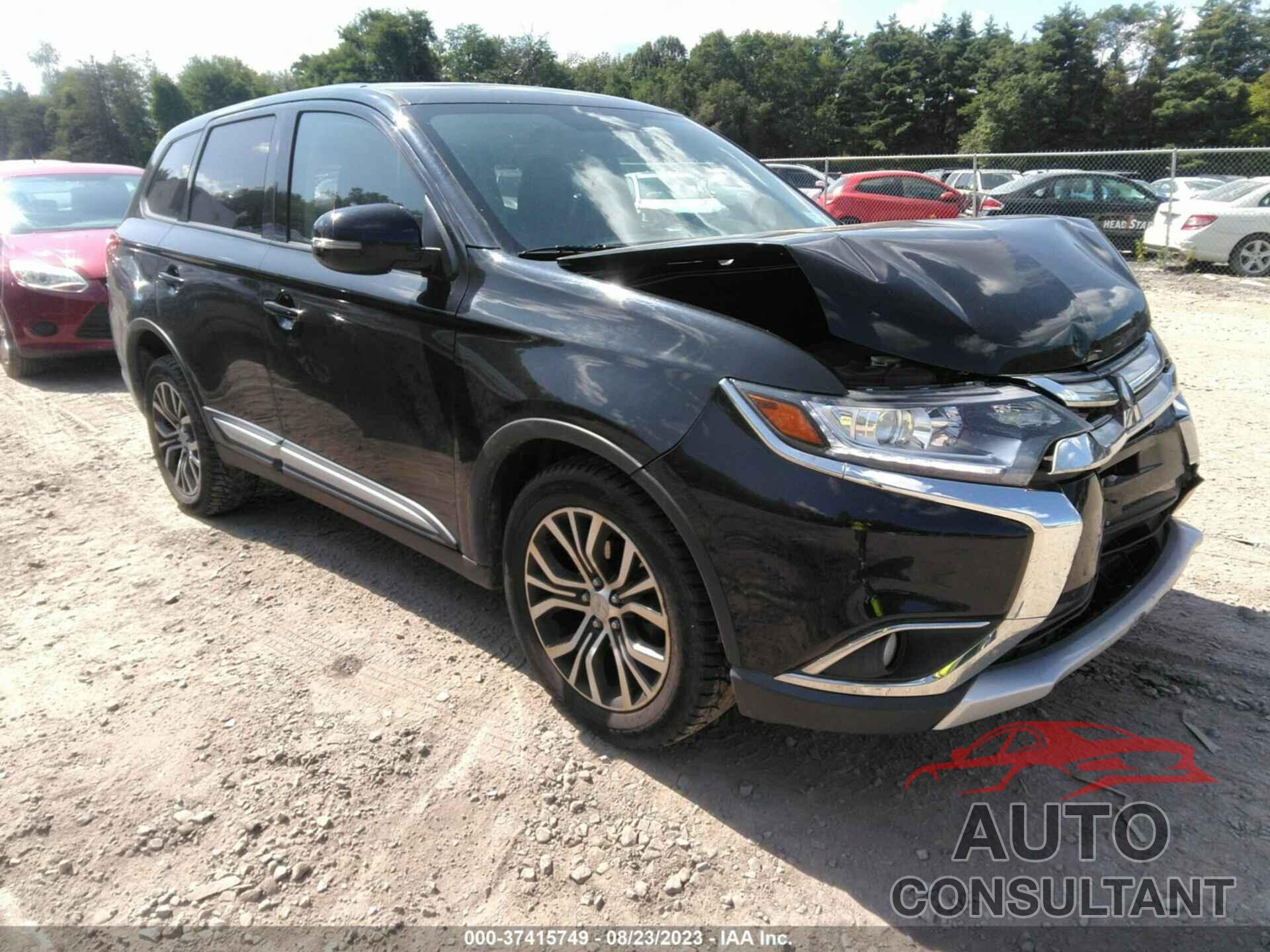 MITSUBISHI OUTLANDER 2018 - JA4AZ3A33JJ001105