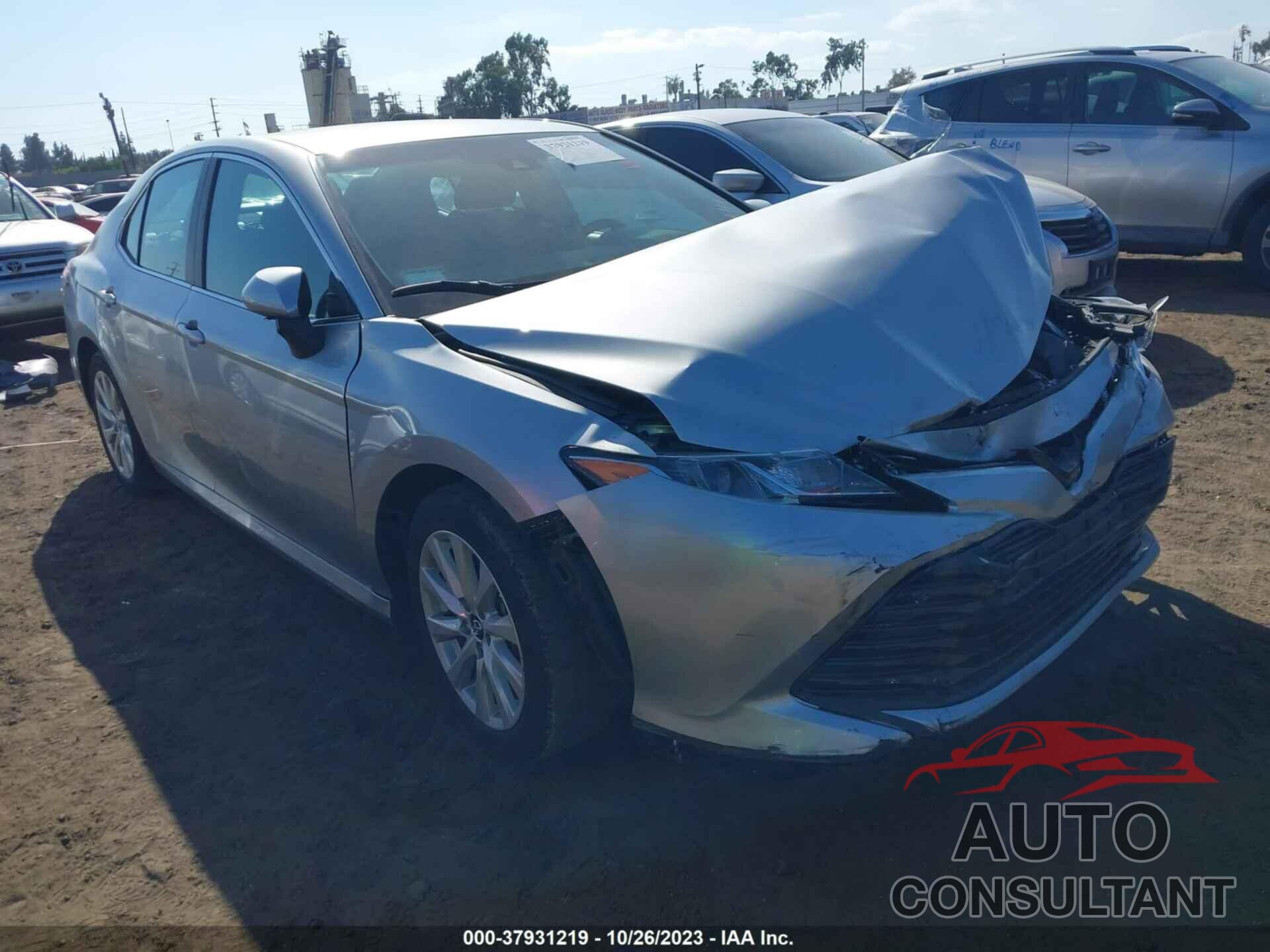 TOYOTA CAMRY 2018 - 4T1B11HK0JU630236