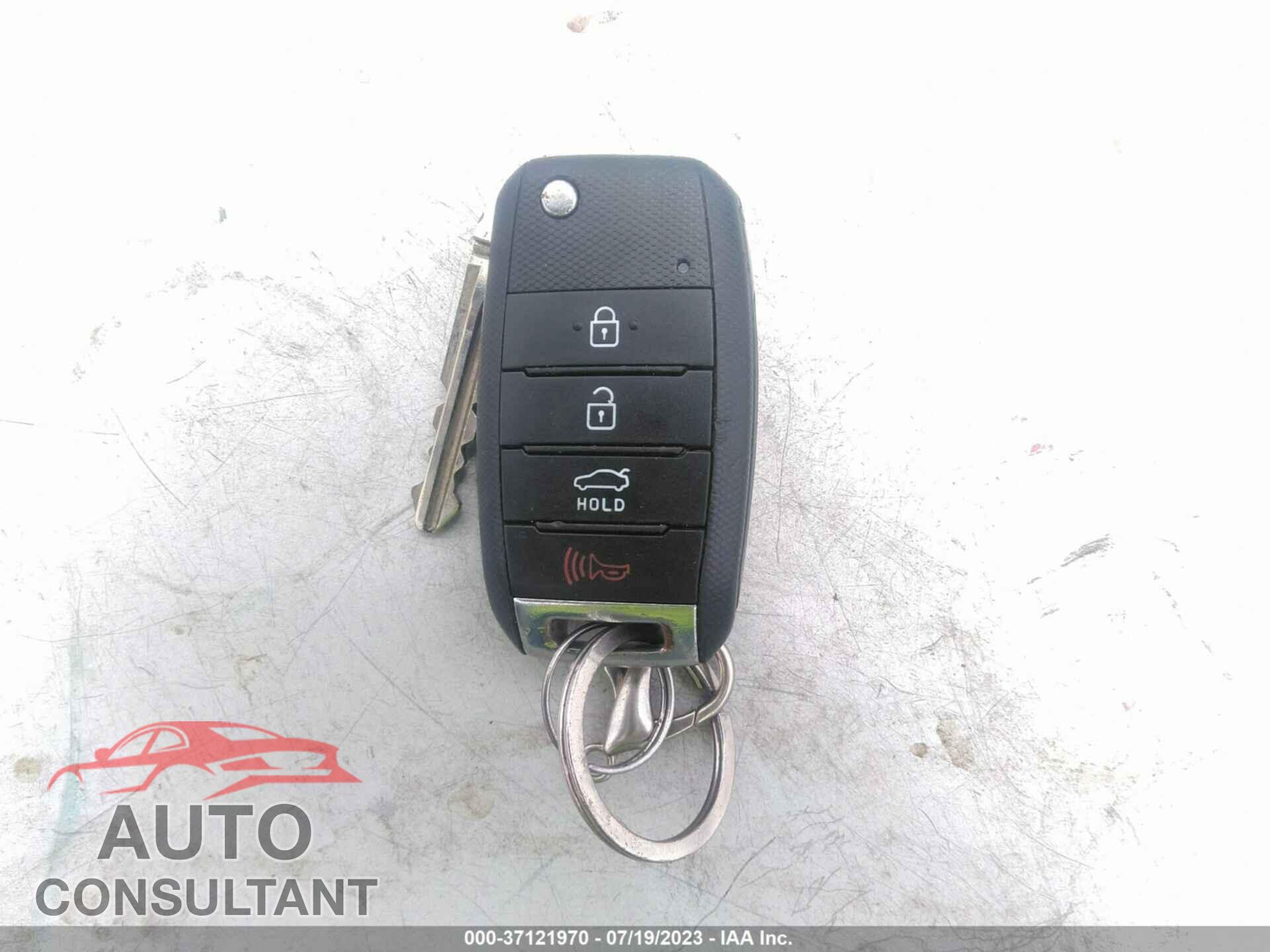 KIA FORTE 2017 - 3KPFK4A71HE102403