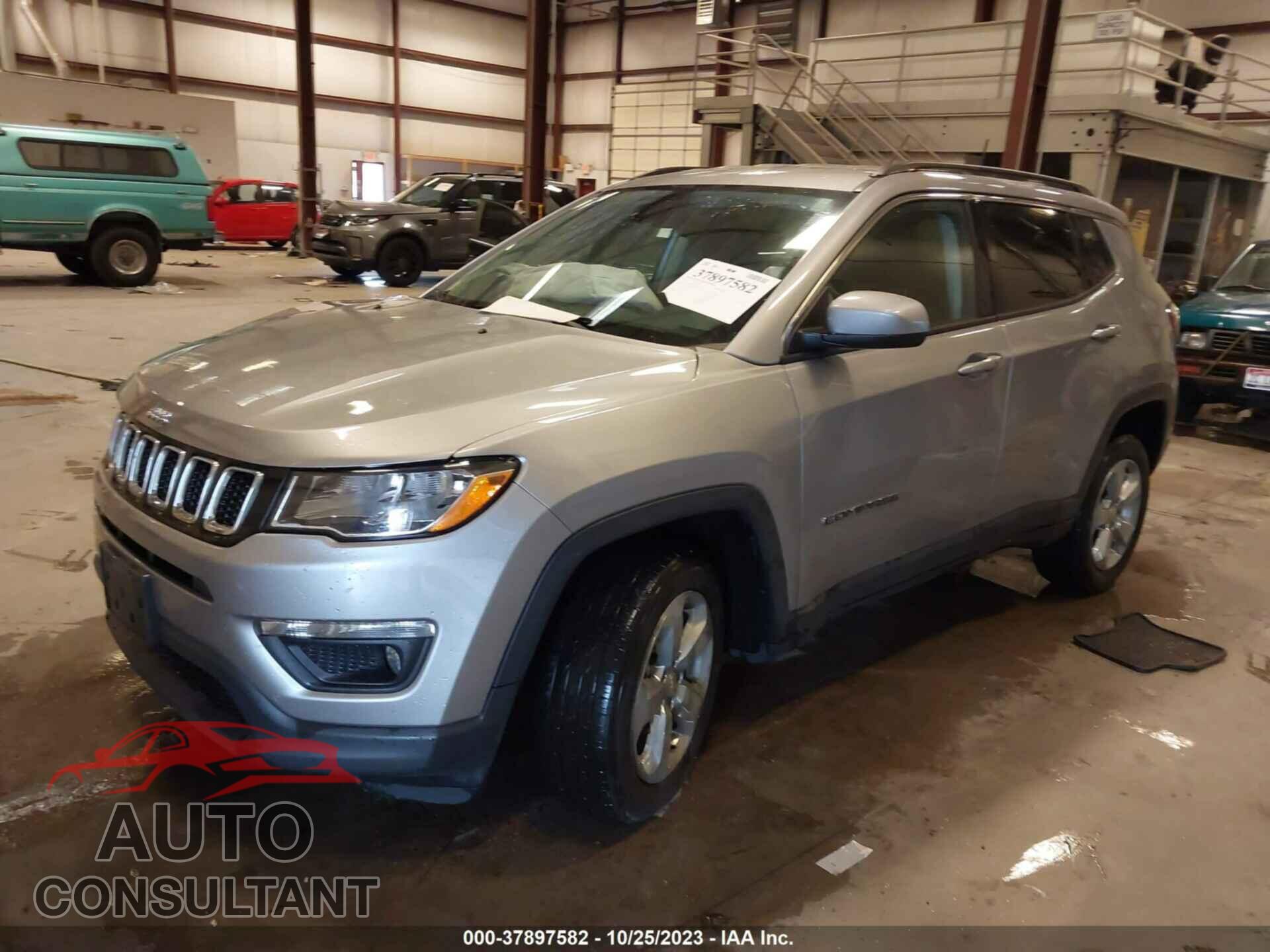JEEP COMPASS 2018 - 3C4NJDBB1JT423084