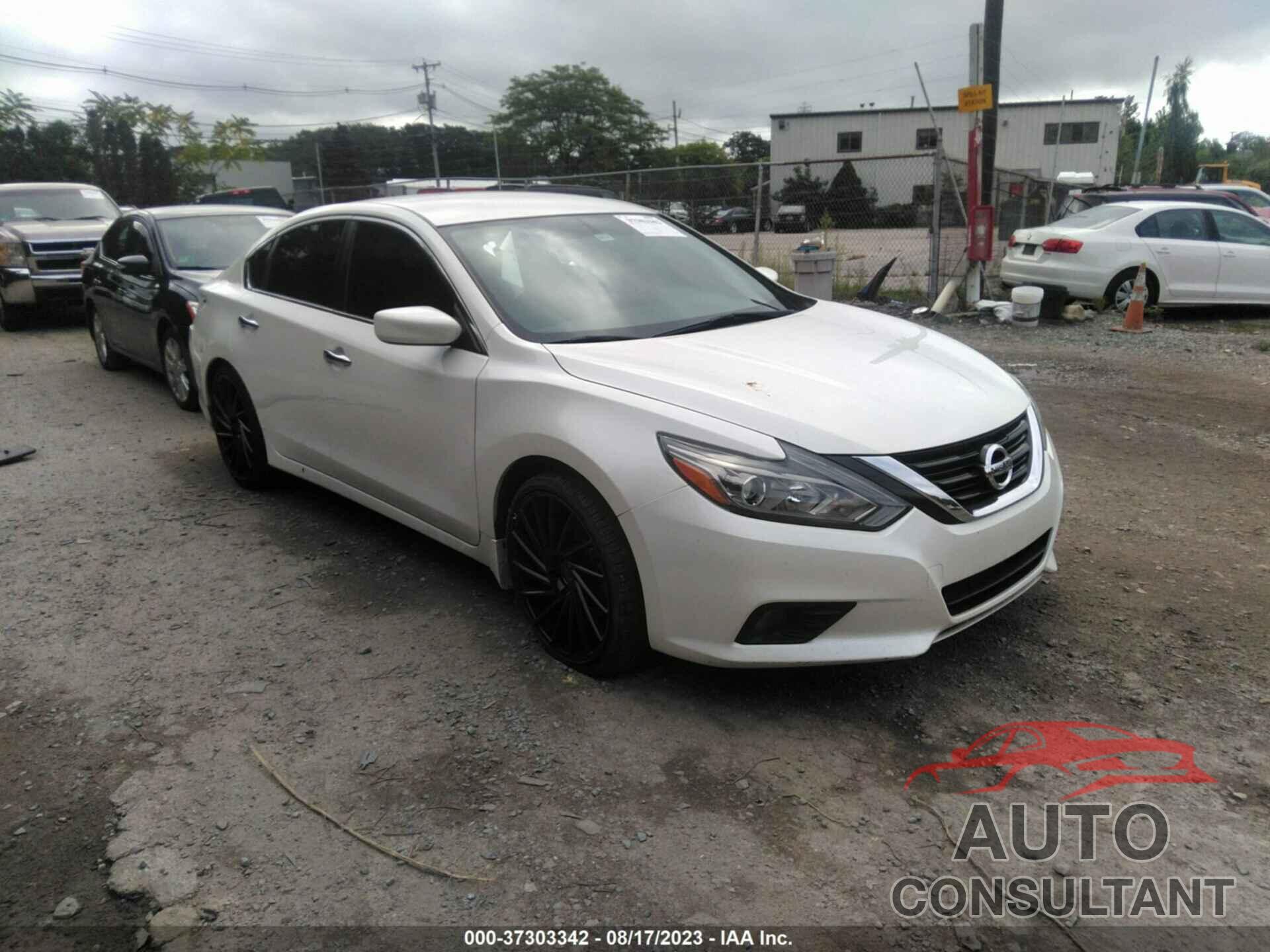 NISSAN ALTIMA 2018 - 1N4AL3AP6JC276200