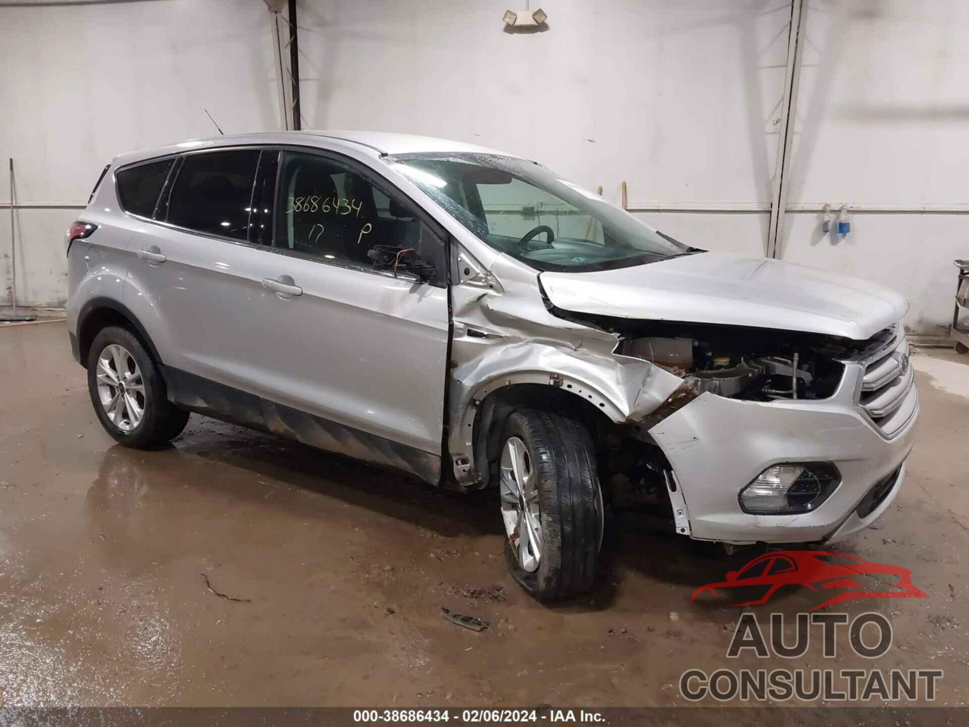 FORD ESCAPE 2017 - 1FMCU9GD5HUE88781