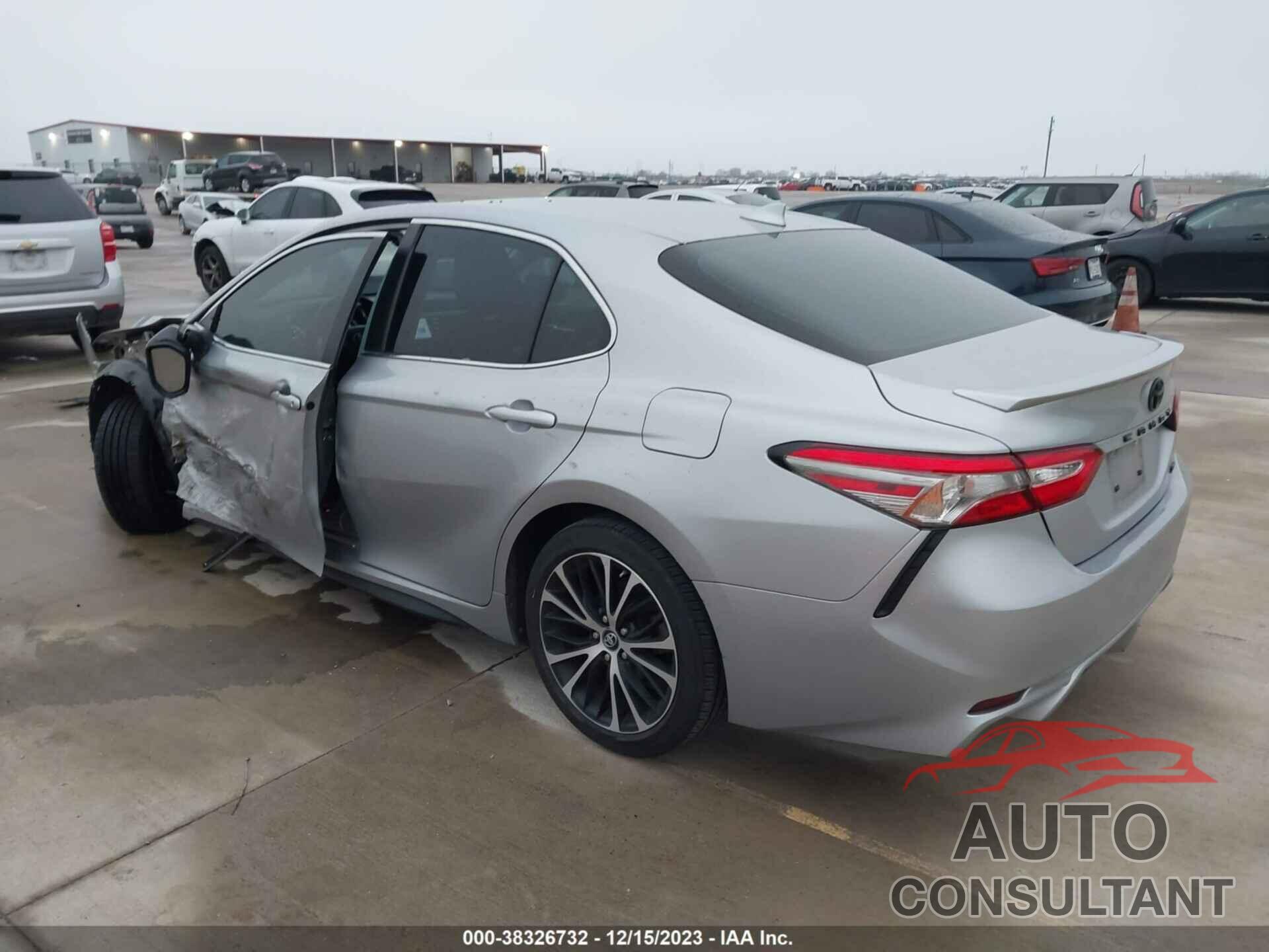 TOYOTA CAMRY 2019 - 4T1B11HK1KU277202