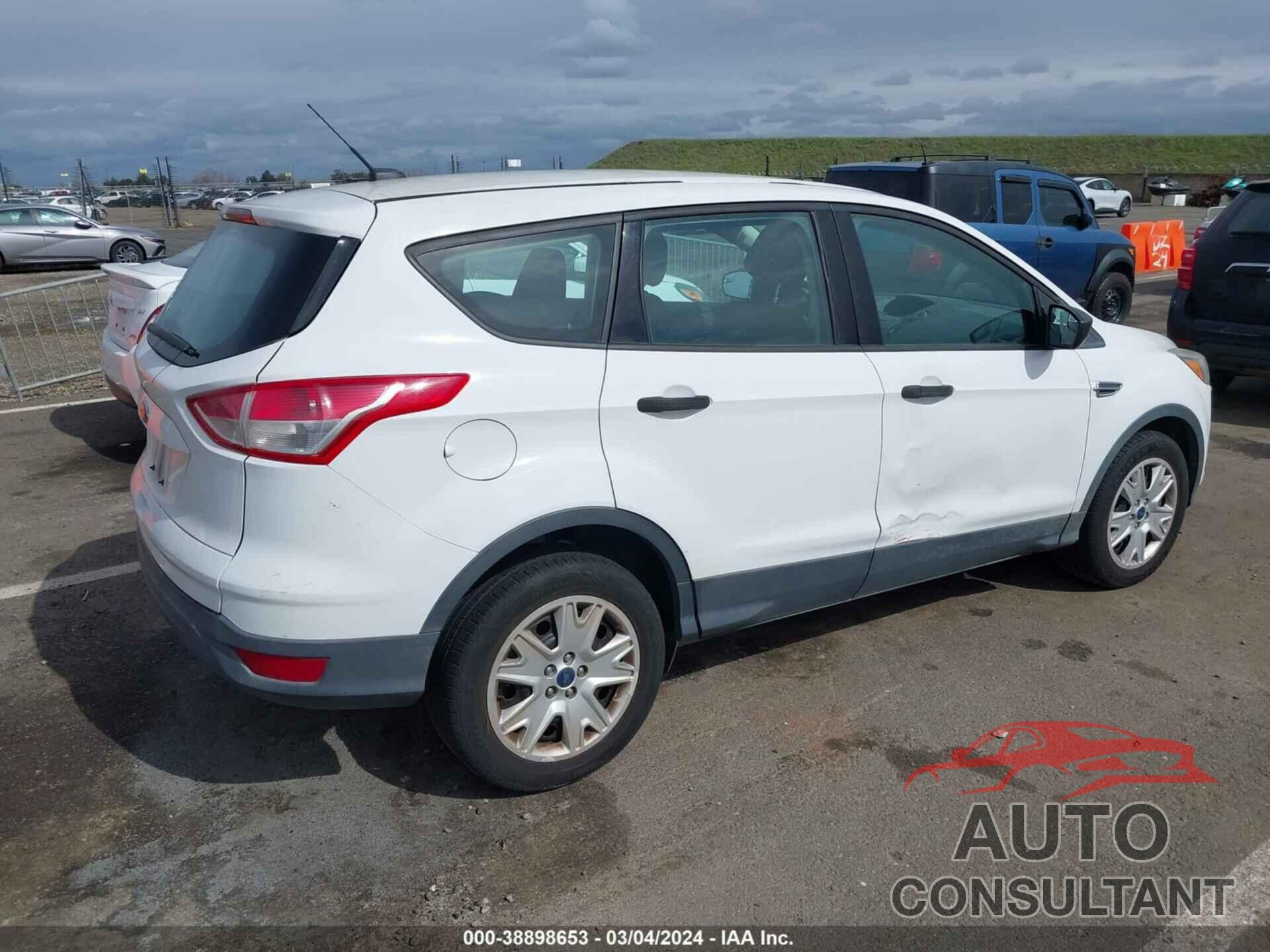 FORD ESCAPE 2016 - 1FMCU0F76GUC81788