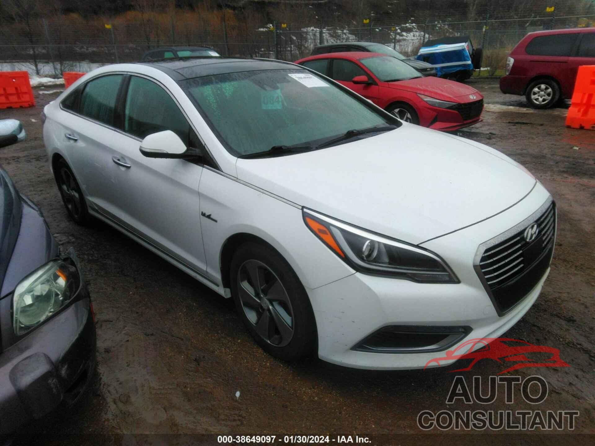 HYUNDAI SONATA HYBRID 2017 - KMHE34L17HA058195