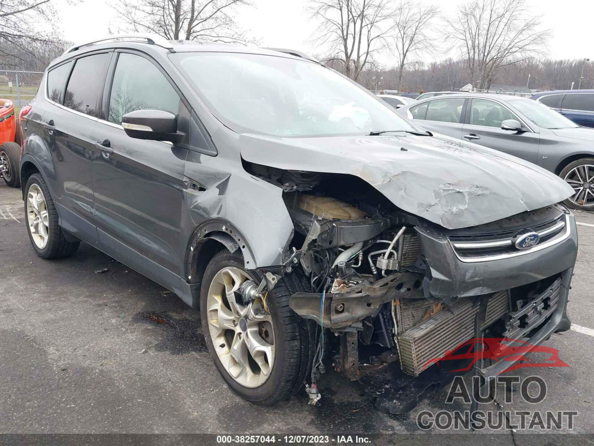 FORD ESCAPE 2016 - 1FMCU9J9XGUA88539