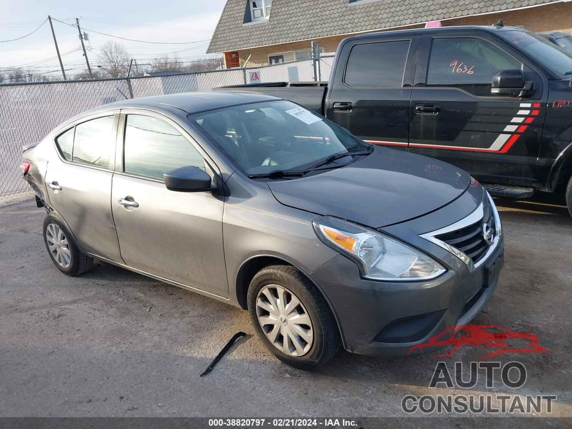 NISSAN VERSA 2017 - 3N1CN7AP1HL880310