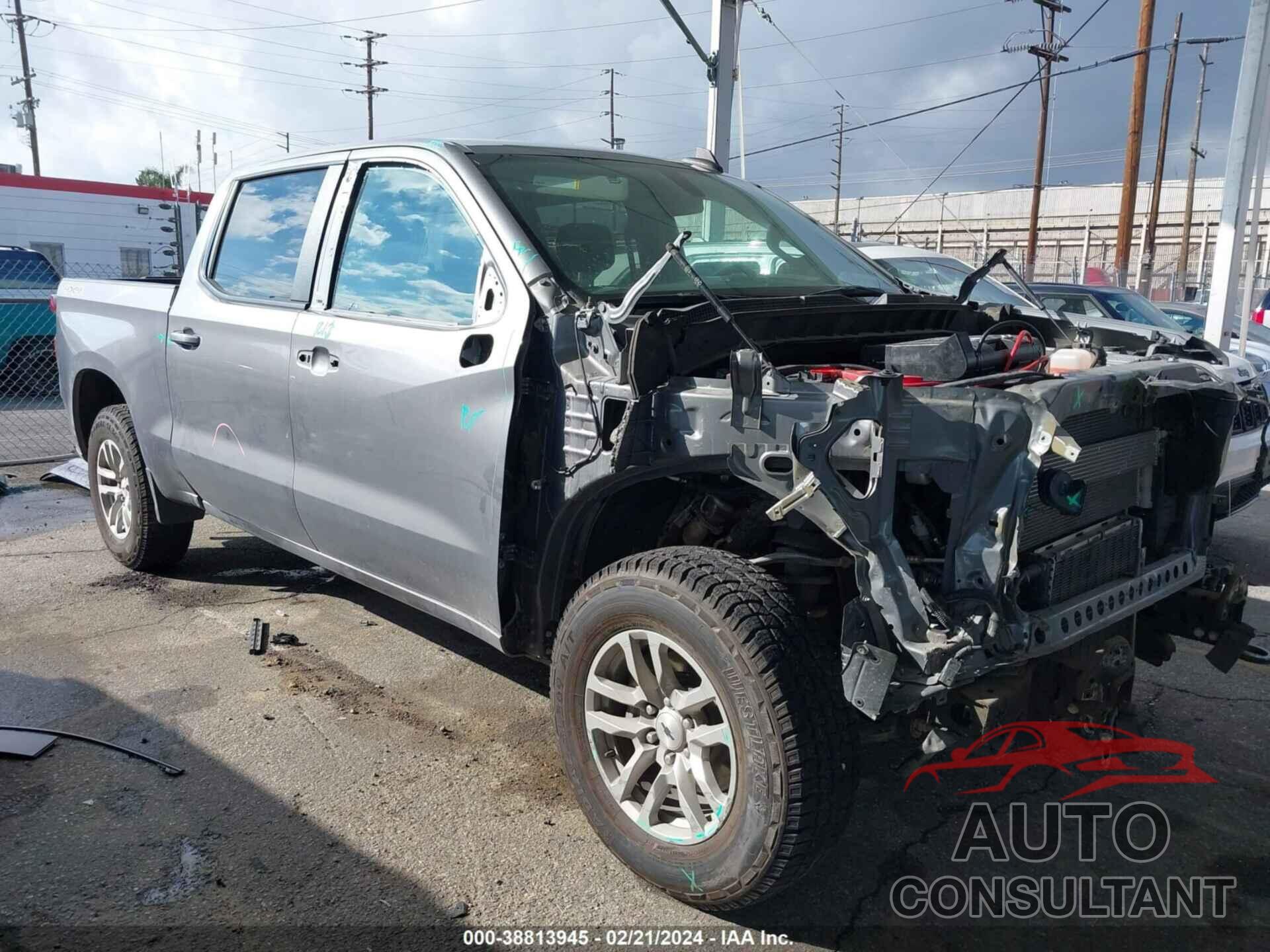 CHEVROLET SILVERADO 1500 2021 - 1GCUYEET1MZ352483