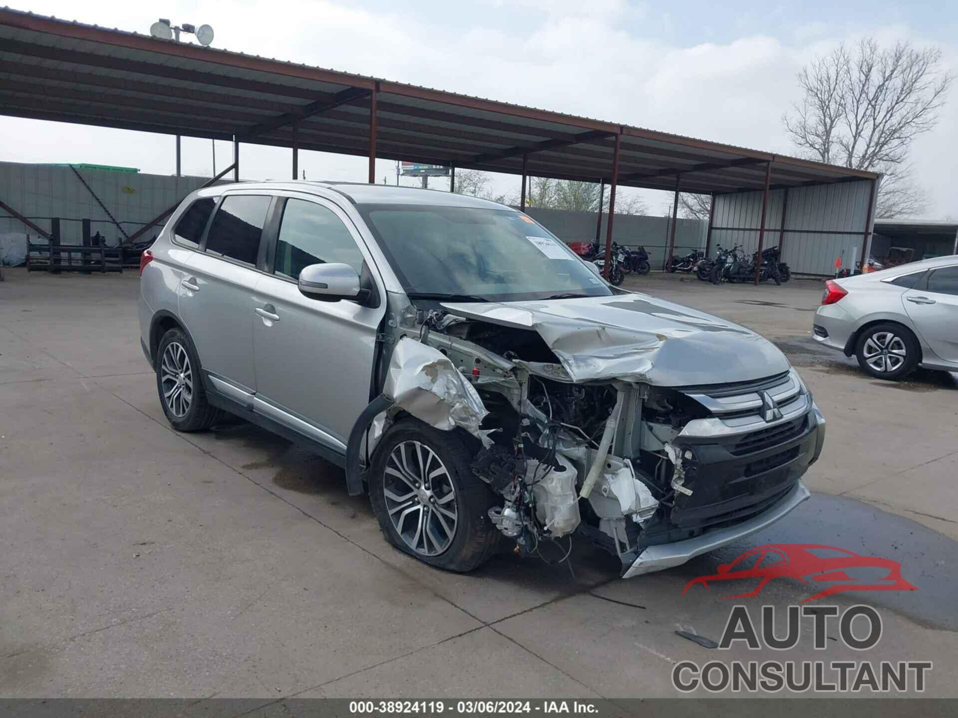 MITSUBISHI OUTLANDER 2018 - JA4AD3A31JJ004079