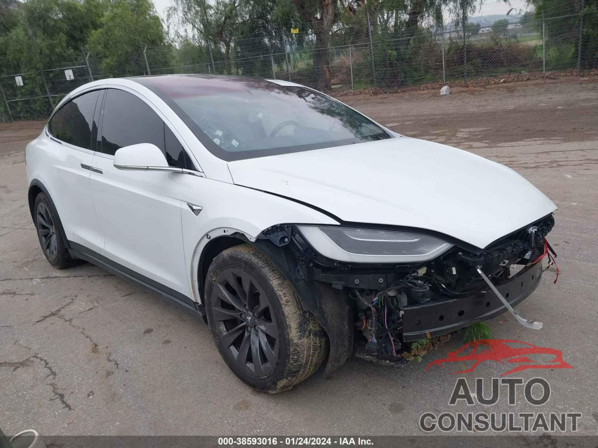 TESLA MODEL X 2018 - 5YJXCAE22JF142486