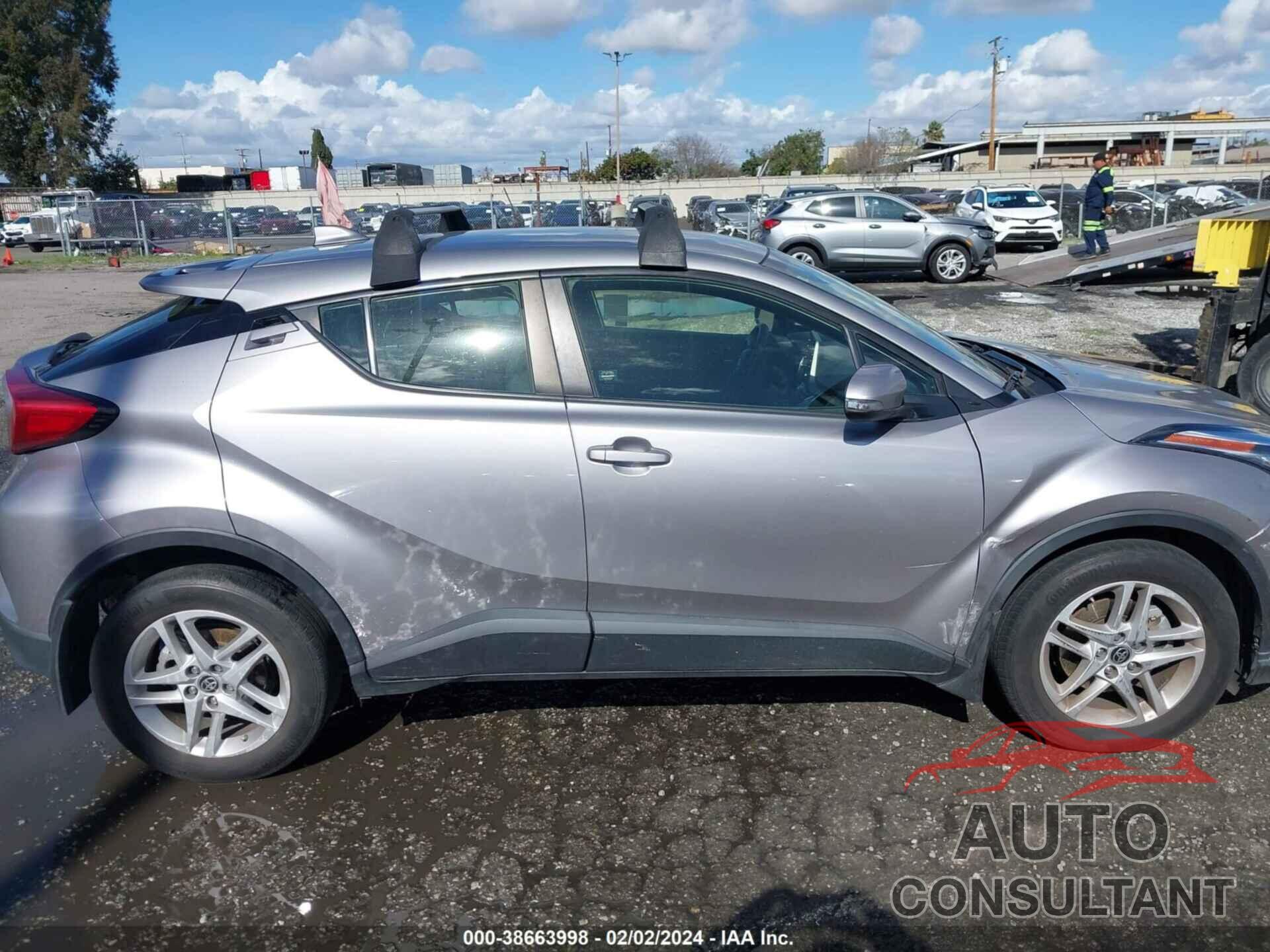 TOYOTA C-HR 2020 - JTNKHMBX9L1070108